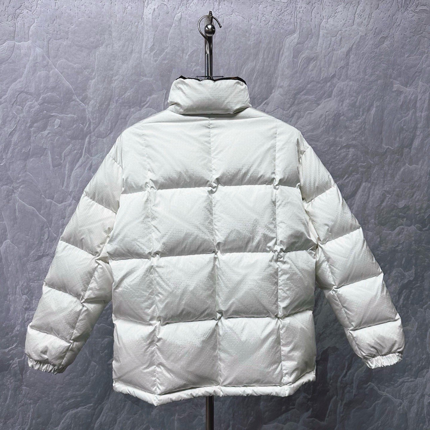 Louis Vuitton SS24 White Down Jacket — label
