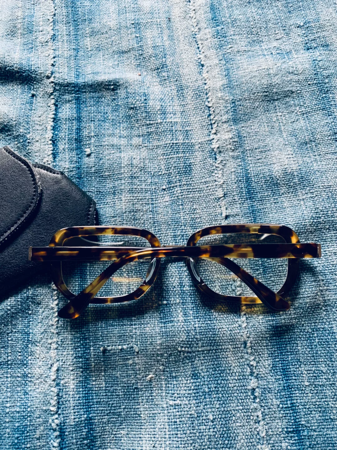 Effector Seventh Limited Tortoiseshell Glasses — detail