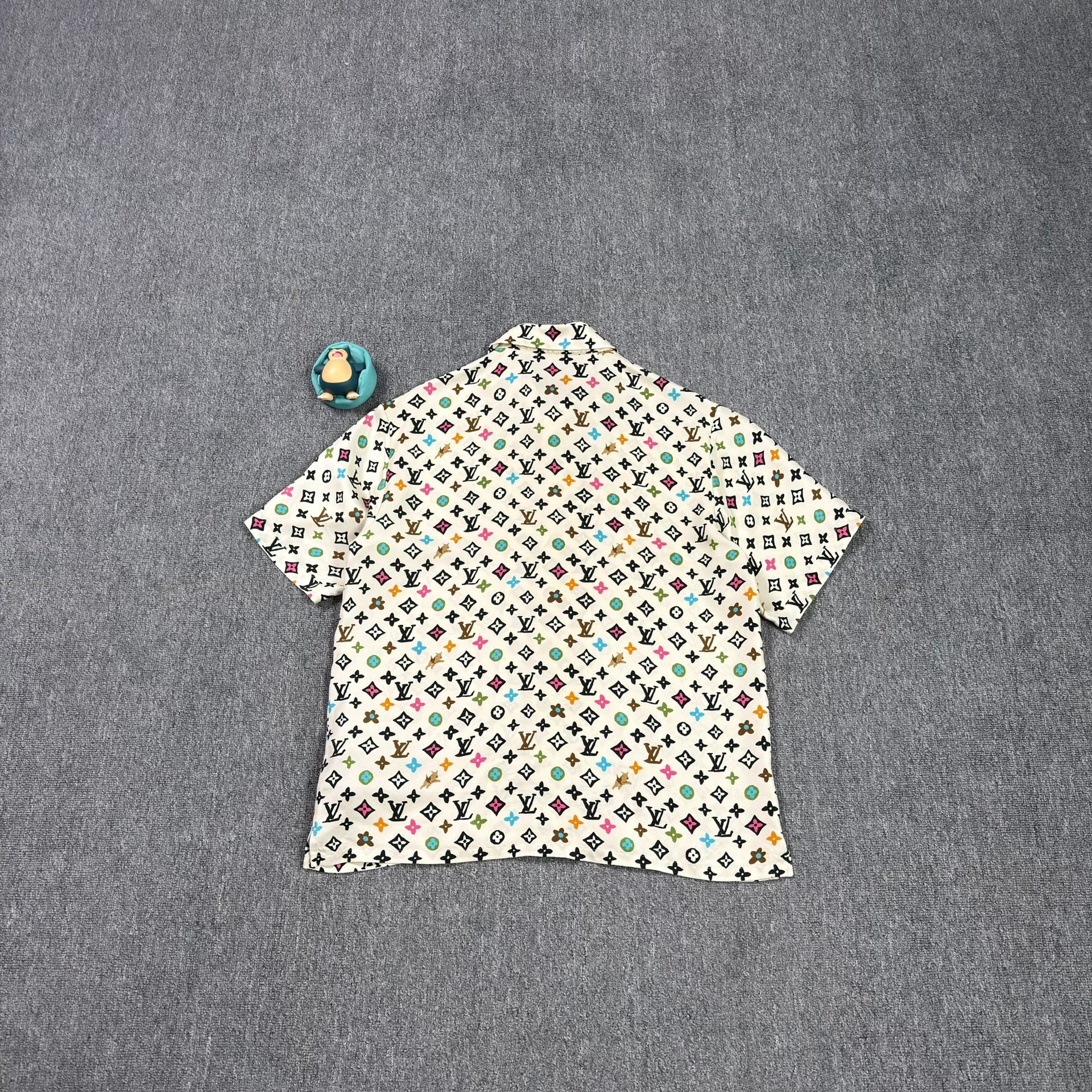 LV Monogram Off-white Short-sleeve Shirt — front