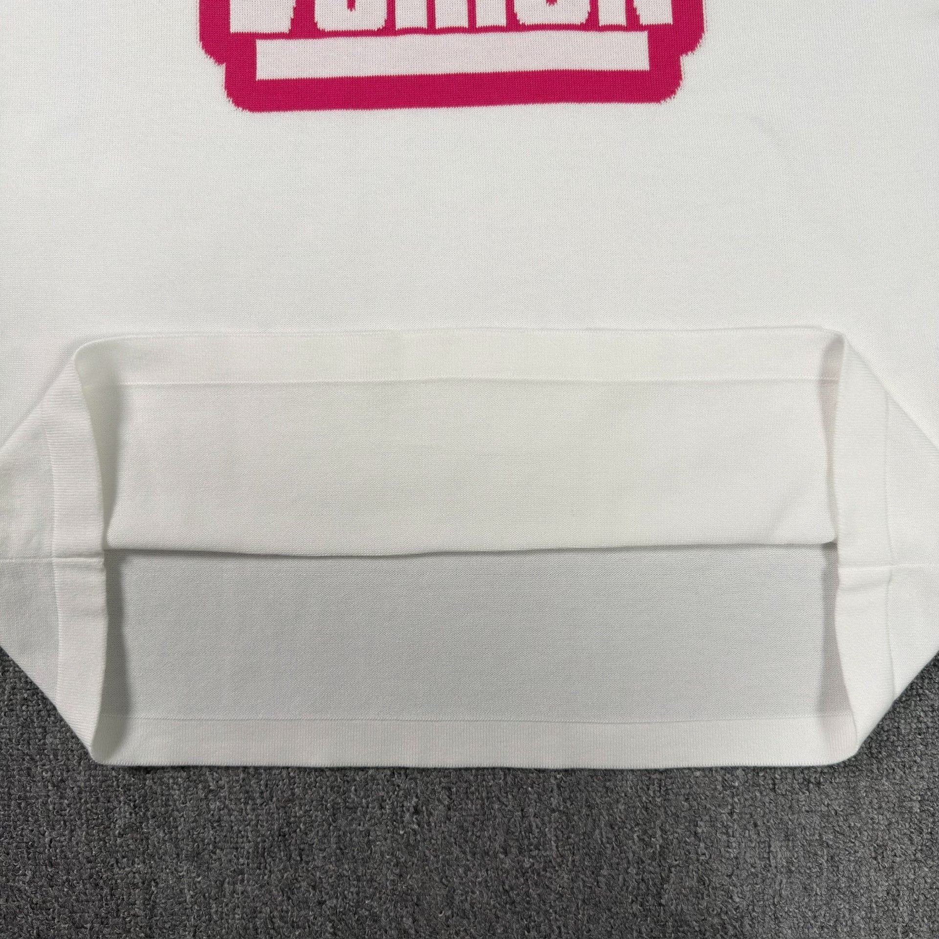 Louis Vuitton White Knit Valentine Top — label