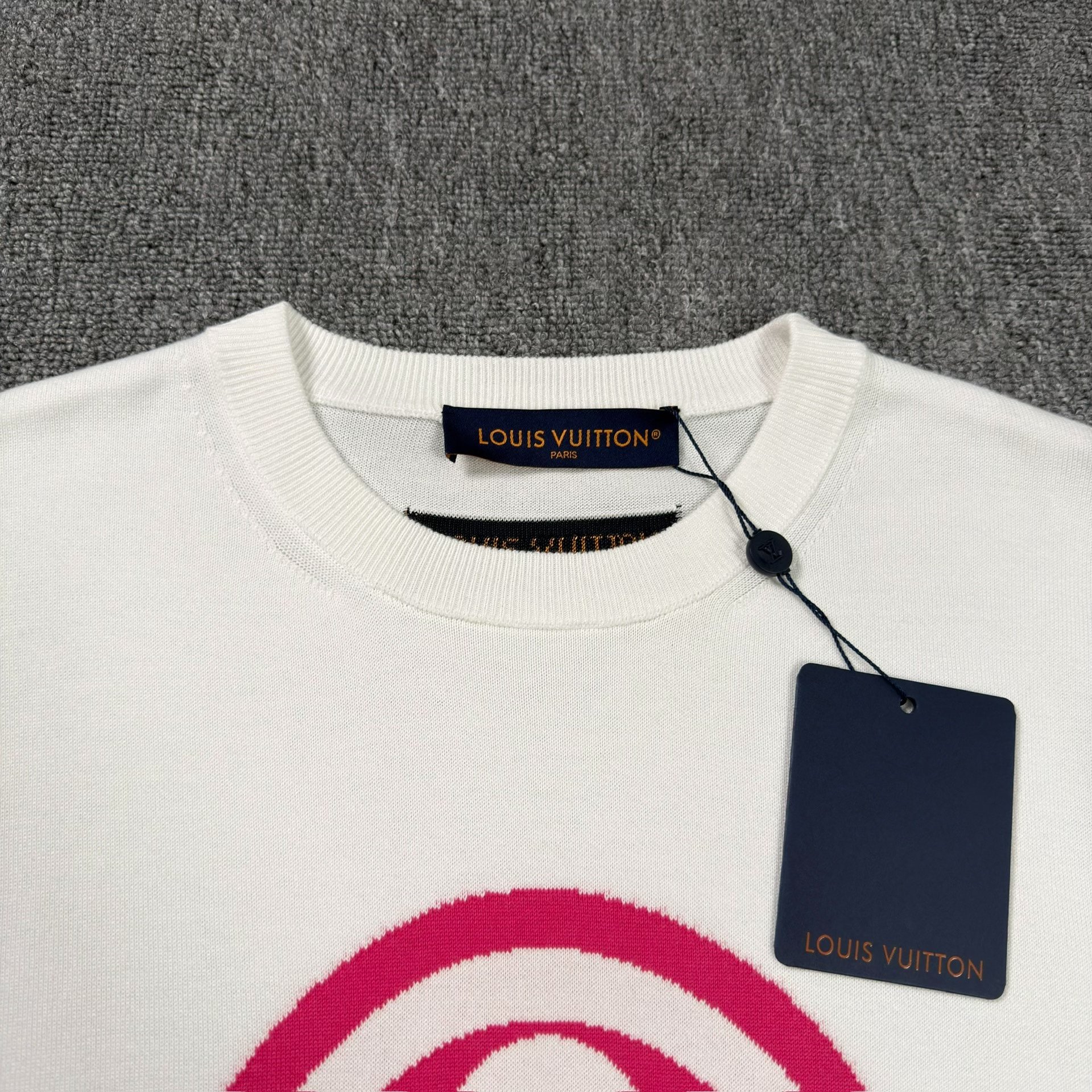 Louis Vuitton White Knit Valentine Top — detail