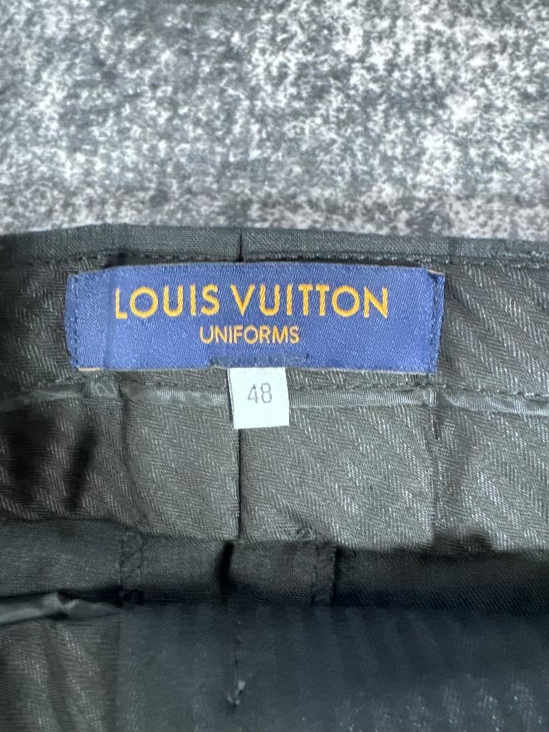 Louis Vuitton Gray Wool Trousers — label
