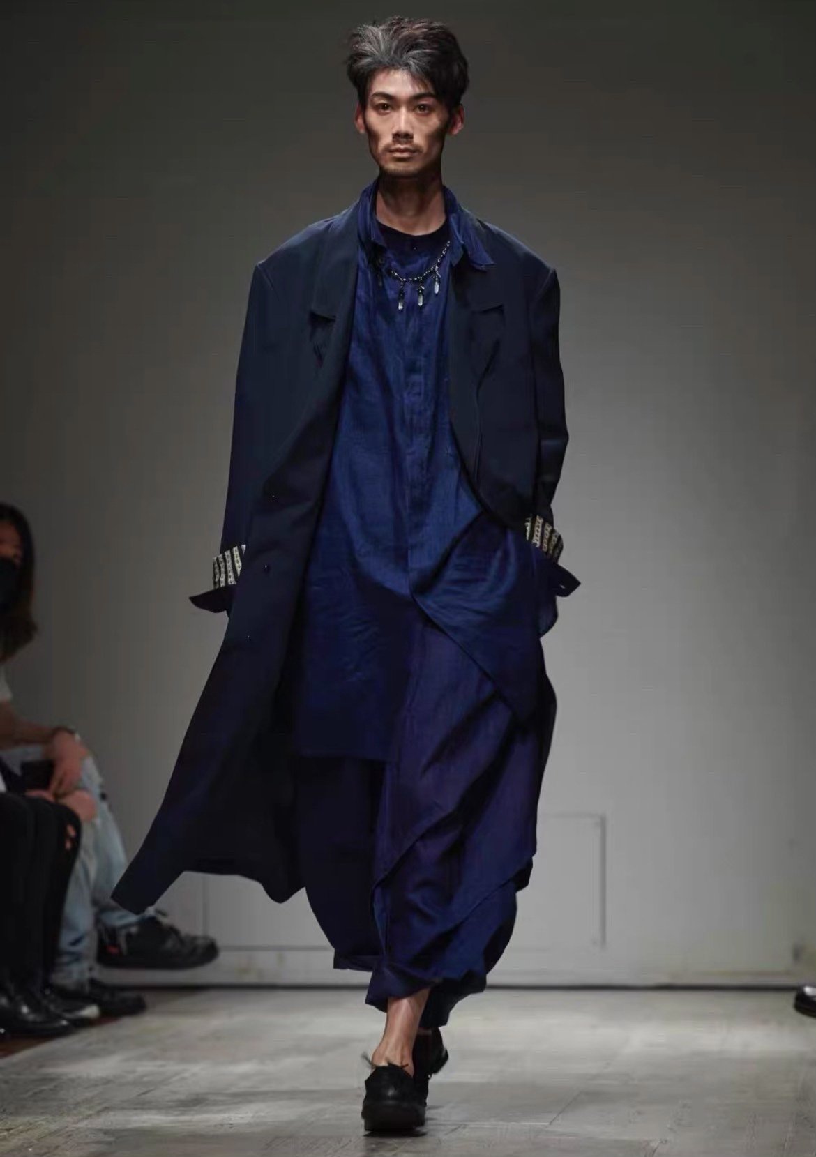 Yohji Yamamoto 23SS Navy Jacquard Sleeve Coat — front