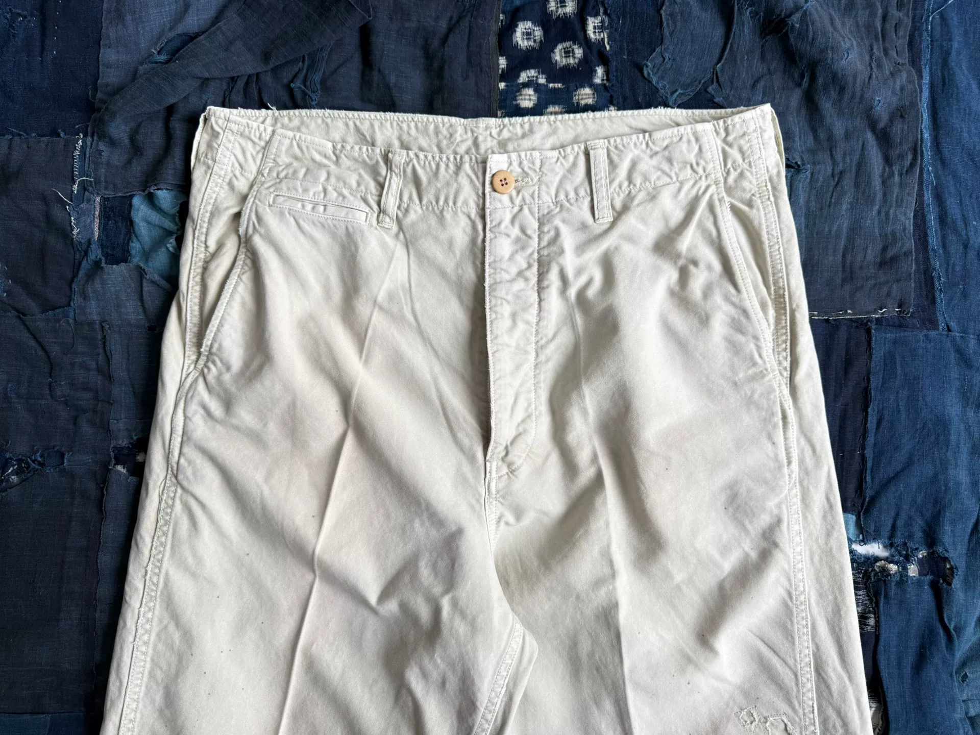 VISVIM 25AW CRASH CHINO PANTS — detail