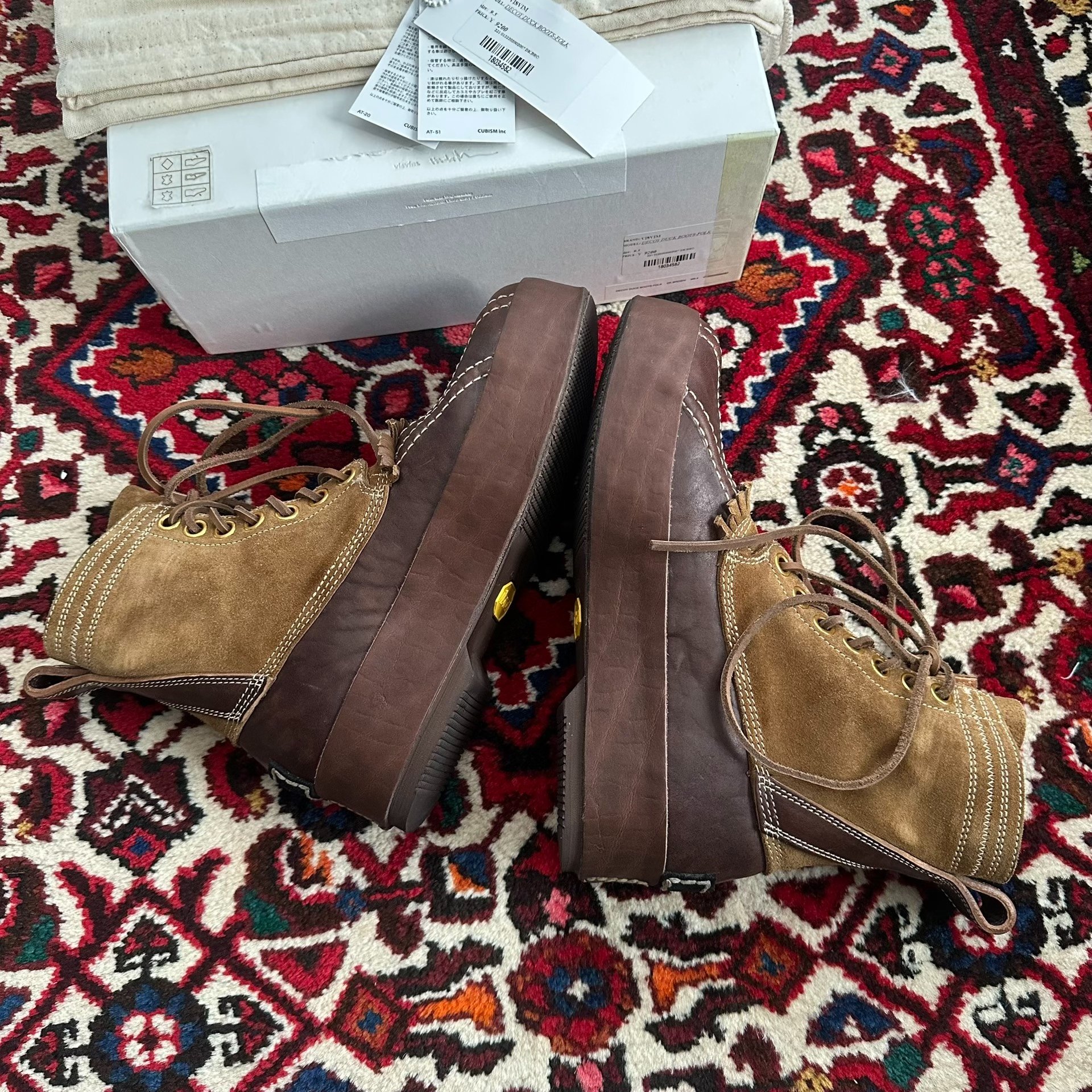 VISVIM 22AW DECOY DUCK BOOTS 9.5 — label