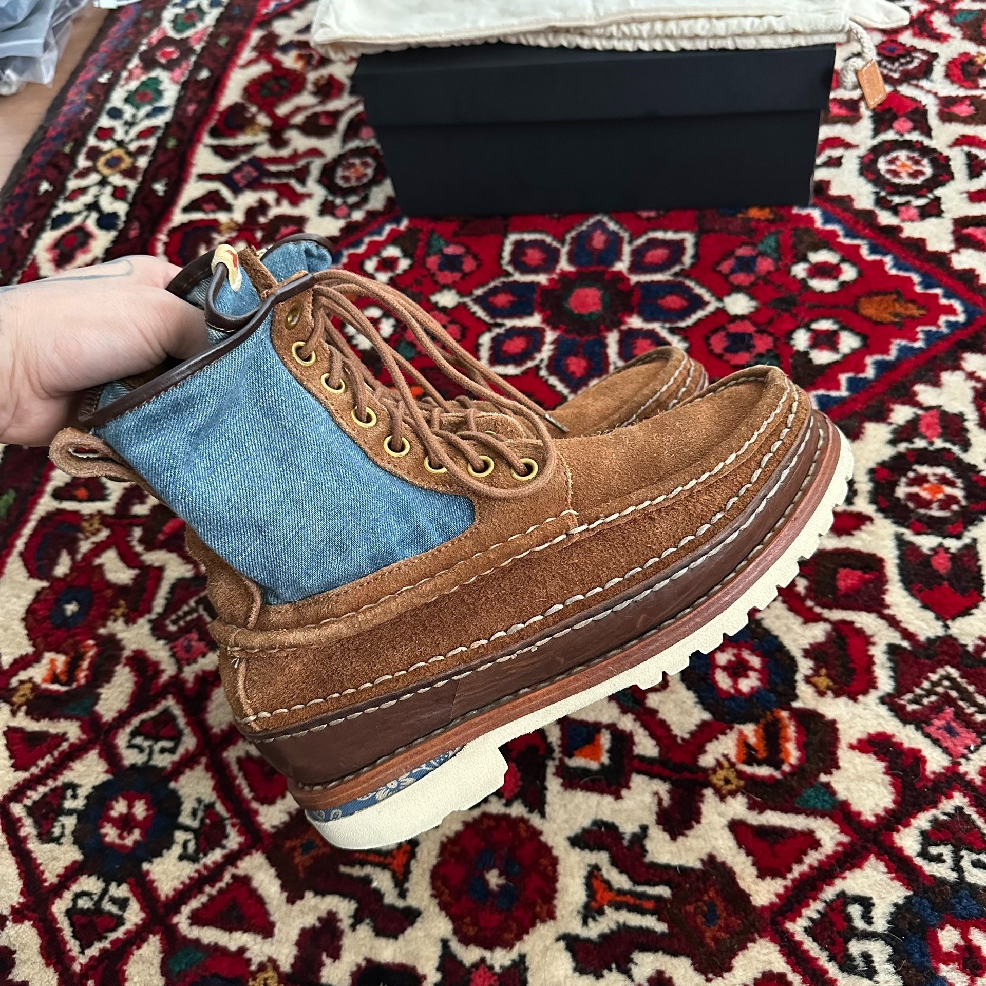 visvim GRIZZLY BOOTS FOLK — label