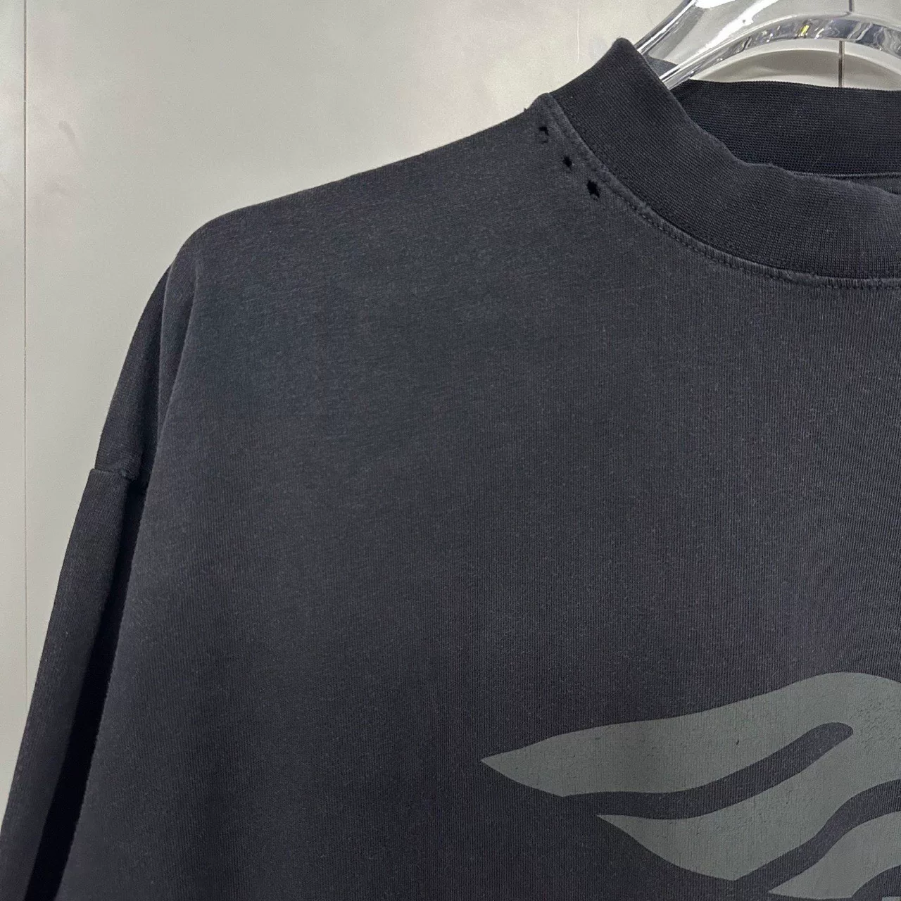 Balenciaga SS24 3B Dissolved Logo T-Shirt — detail