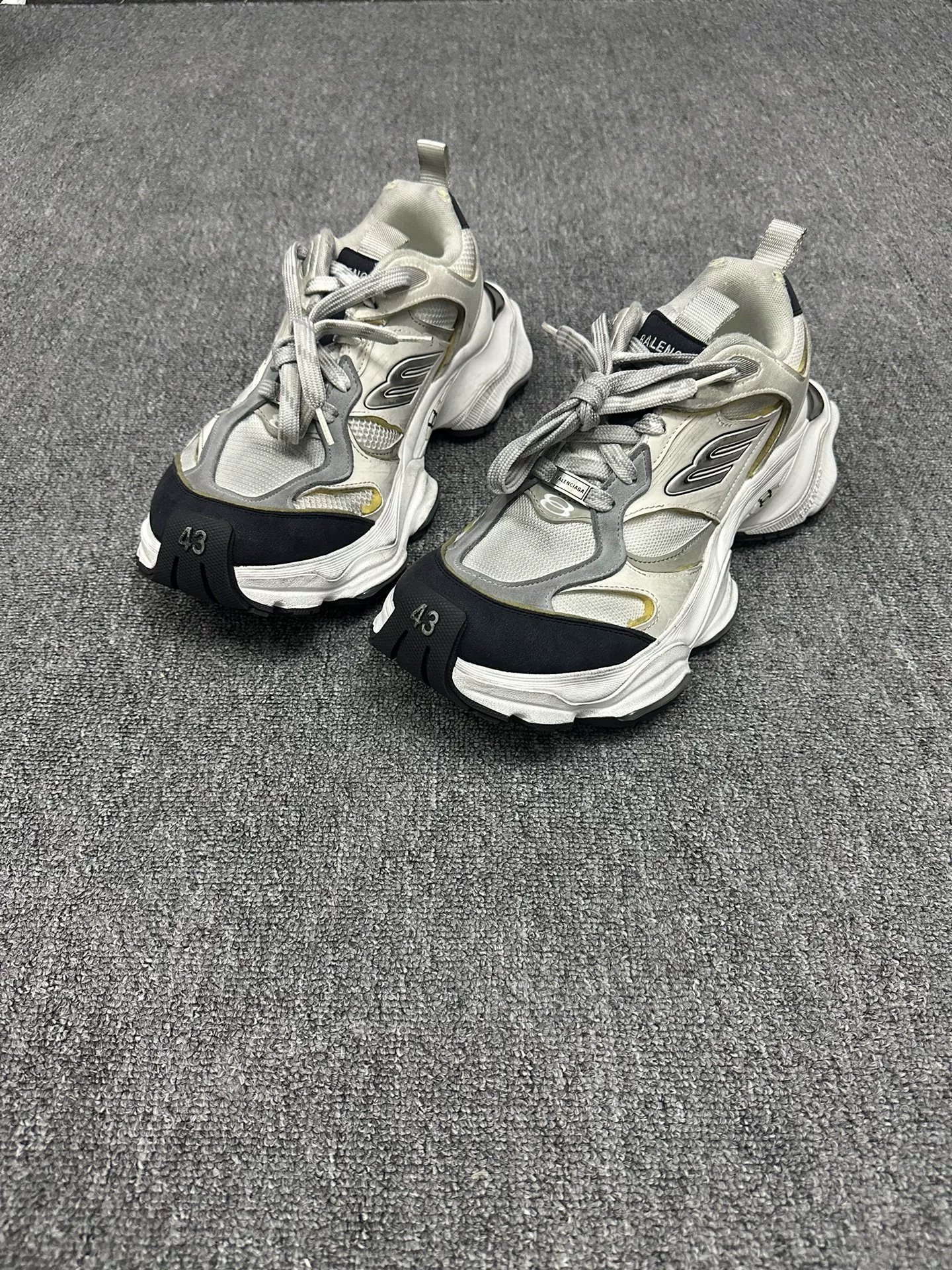 Balenciaga Dad Shoes Size 43 — front