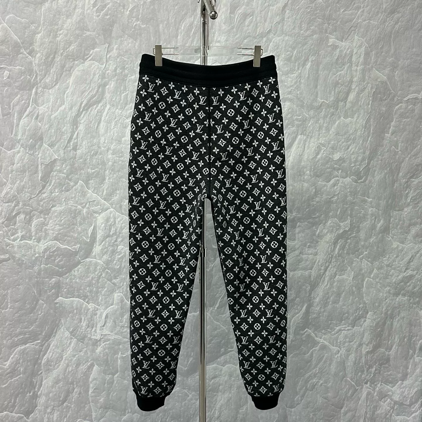 Louis Vuitton Monogram Knit Sweatpants L — front