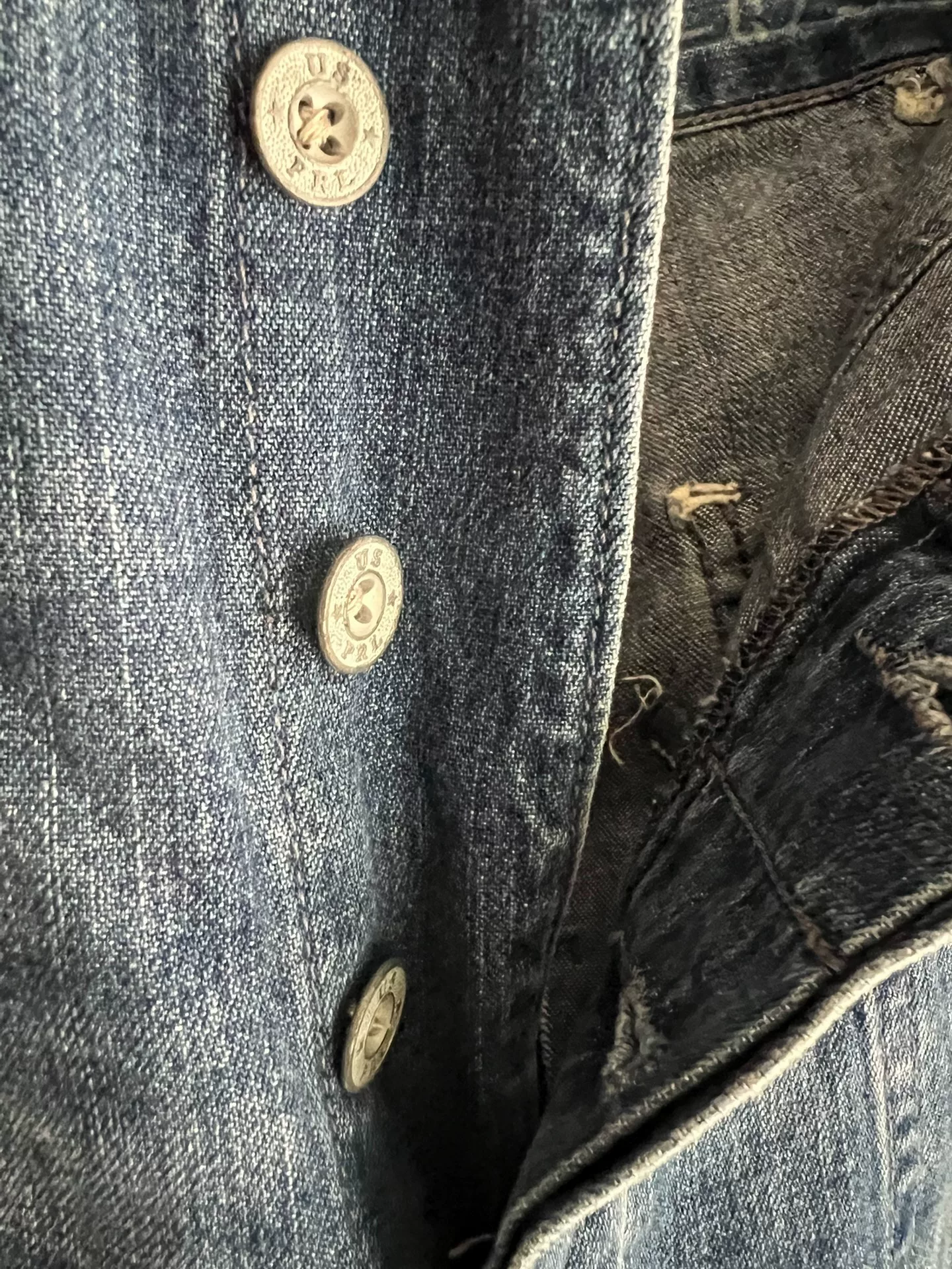 Ralph Lauren Vintage Distressed Baggy Jeans — label