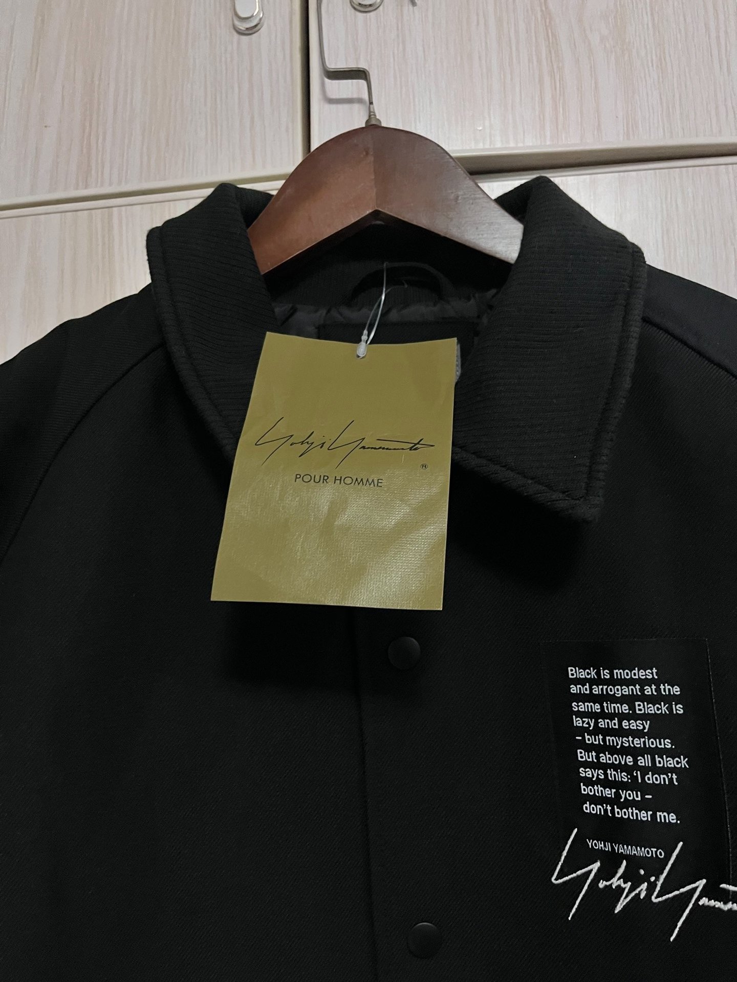 Yohji Yamamoto 22AW Black Slogan Jacket — detail