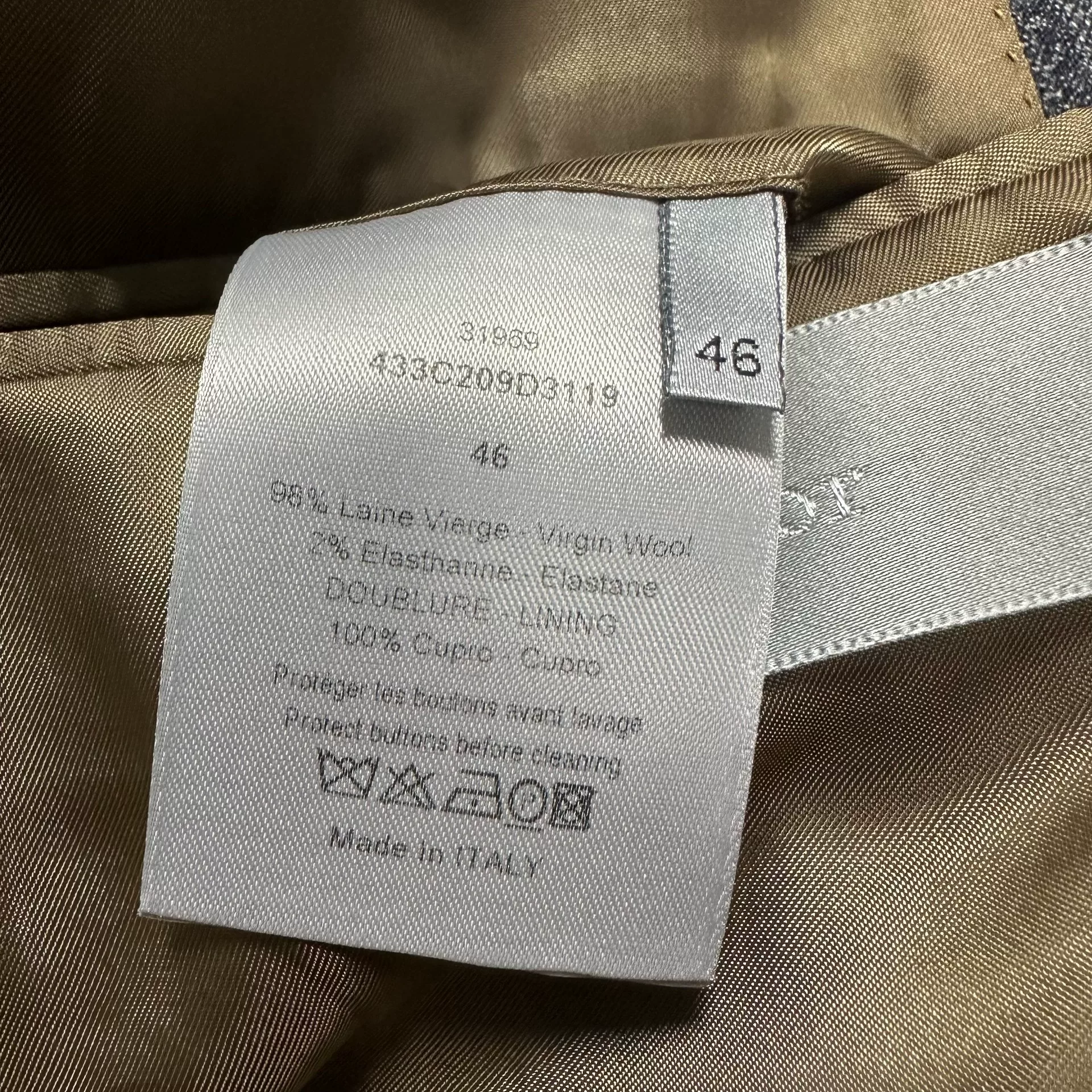 Dior Gray Herringbone Wool Suit — label