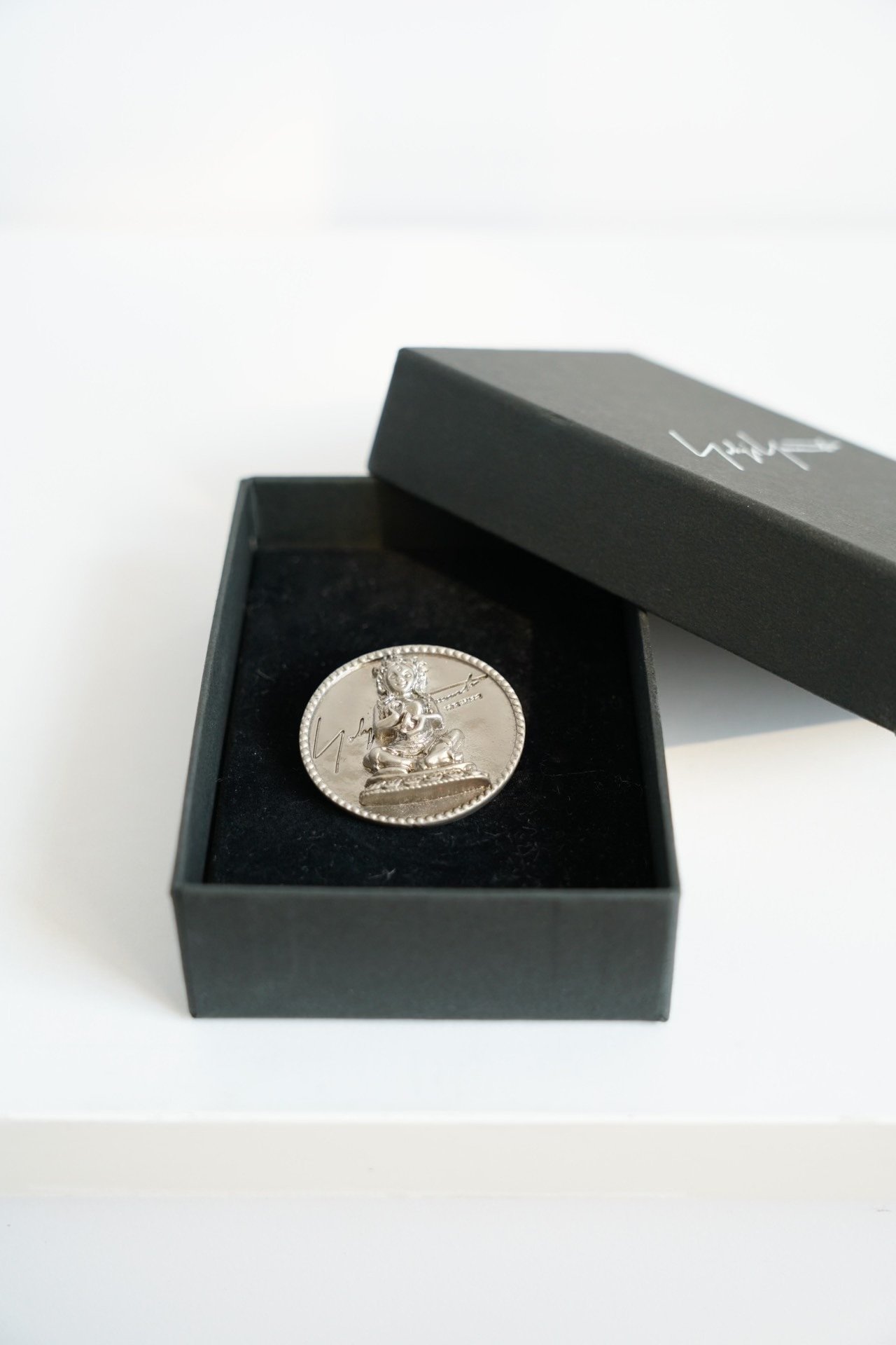 Yohji Yamamoto 2018 SS Buddha Brooch