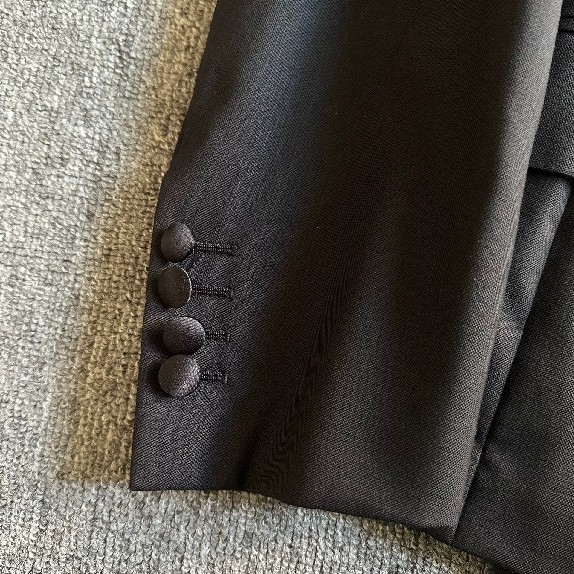 Dior Gun Lapel Silk Smoking Suit — detail