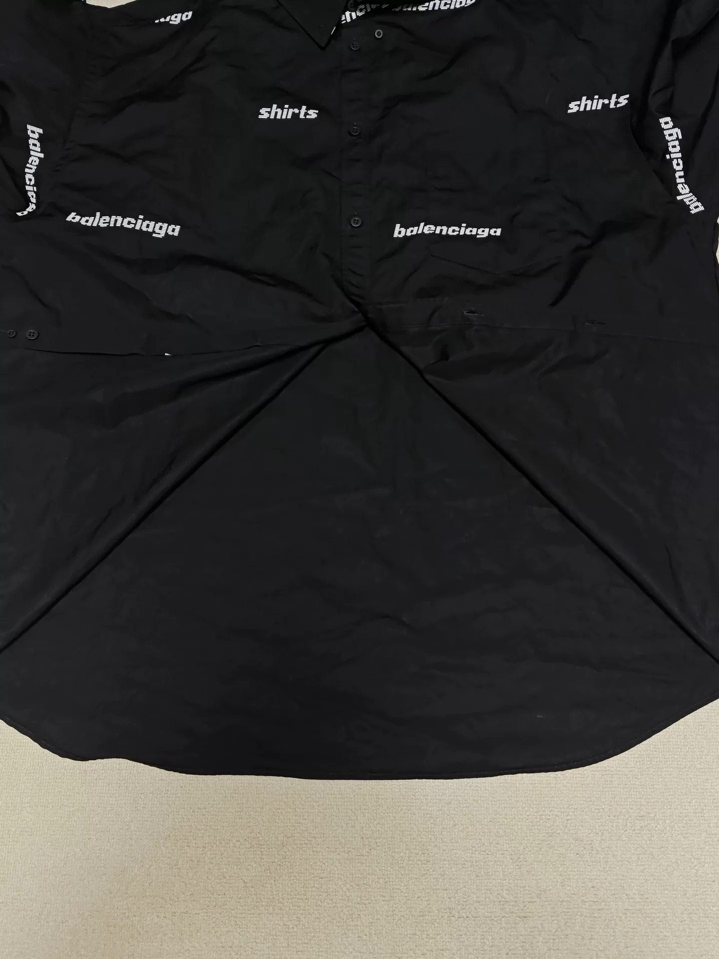 Balenciaga 23SS Slogan Logo Long-Sleeve Shirt — back