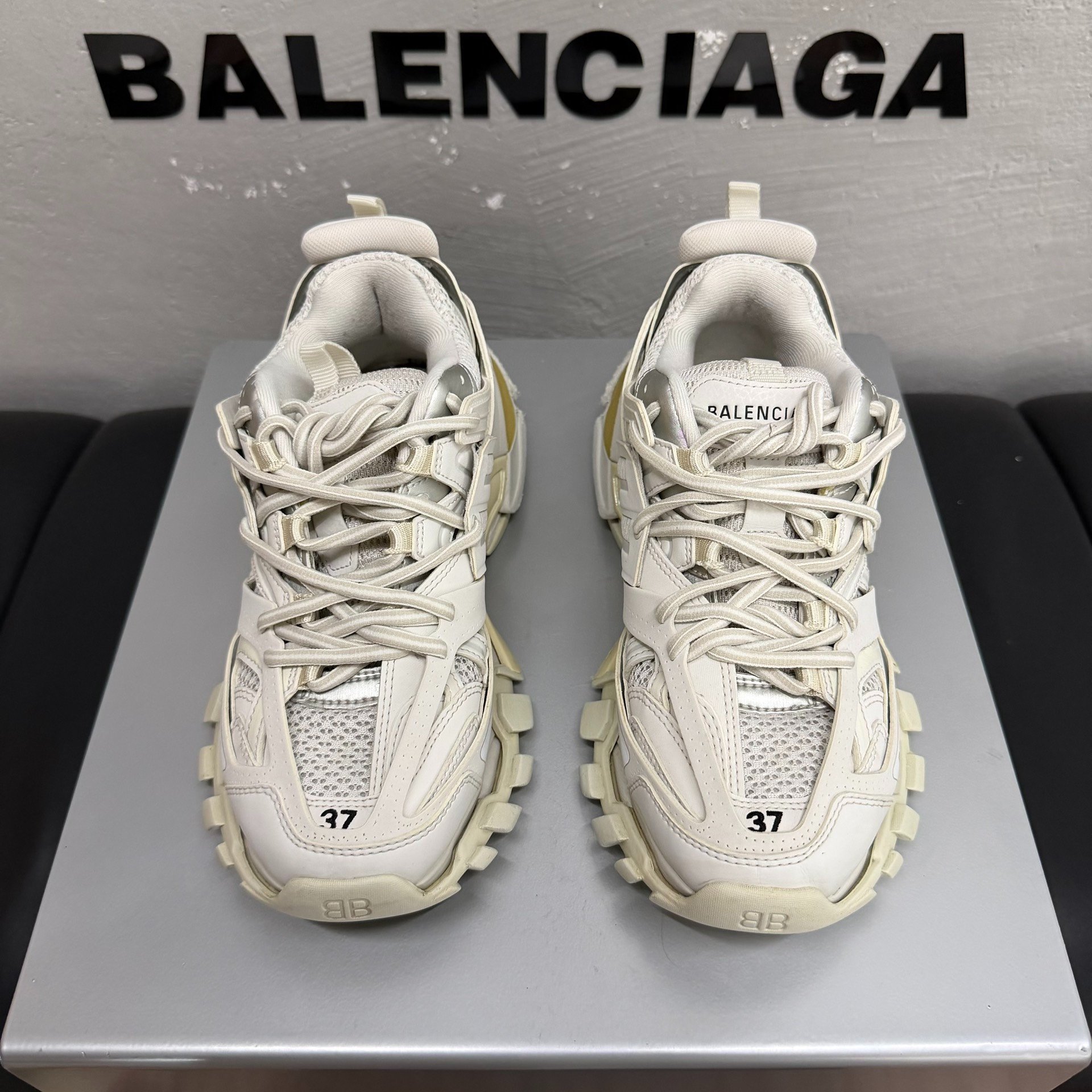 Balenciaga Track White Dad Shoes 37 — front