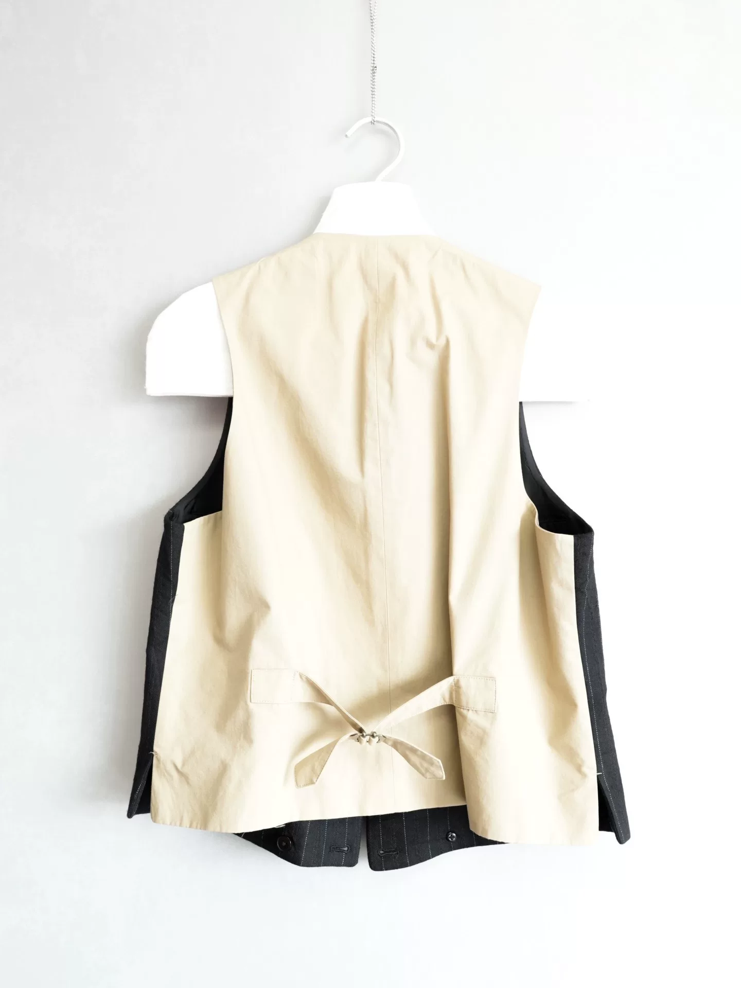 Yohji Yamamoto 11AW Black Red Stripe Vest — label