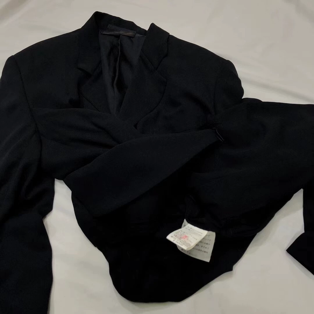 Comme des Garçons 92SS Deformed Silk Coat — label
