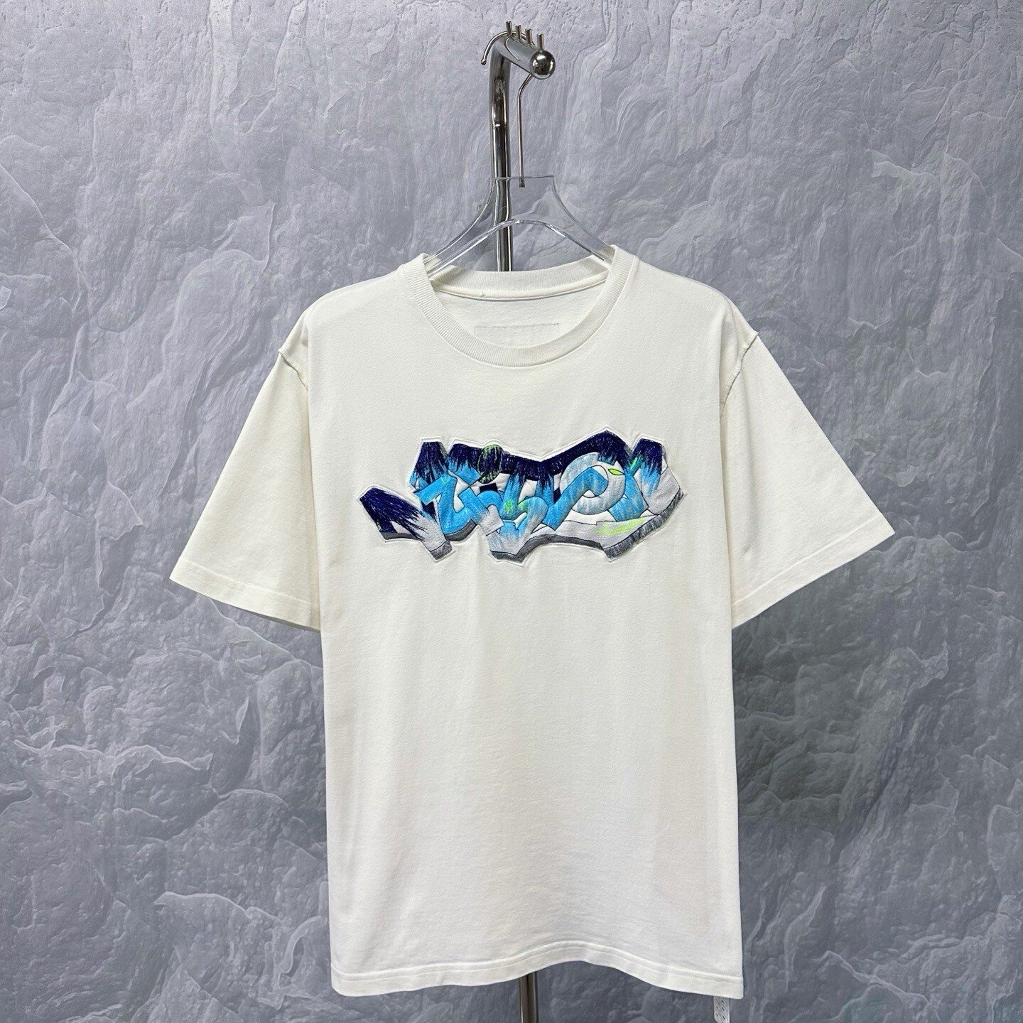 Louis Vuitton Graffiti Snow Mountain Embroidery Tee