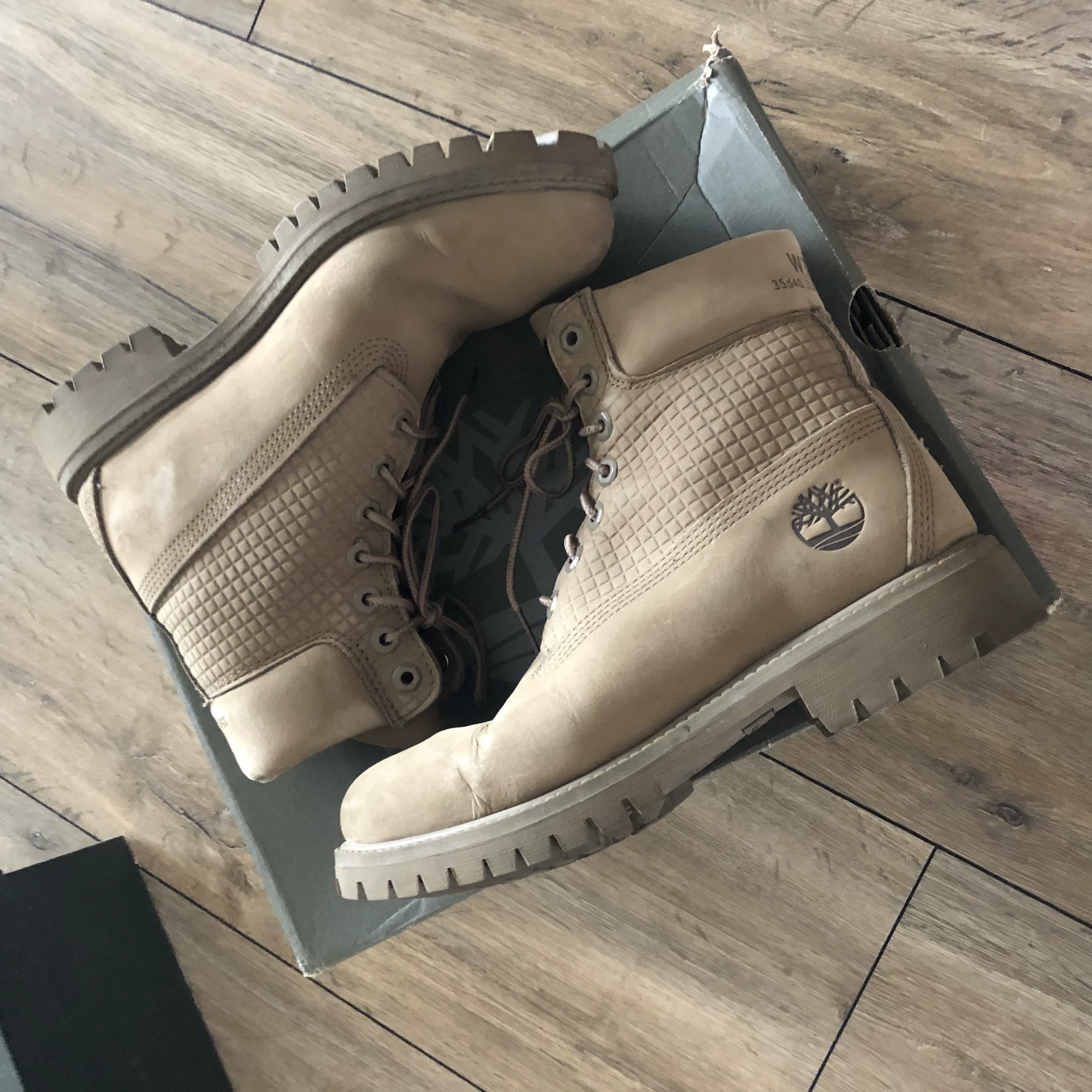 WTAPS x Timberland 6 Inch Premium Boot — back
