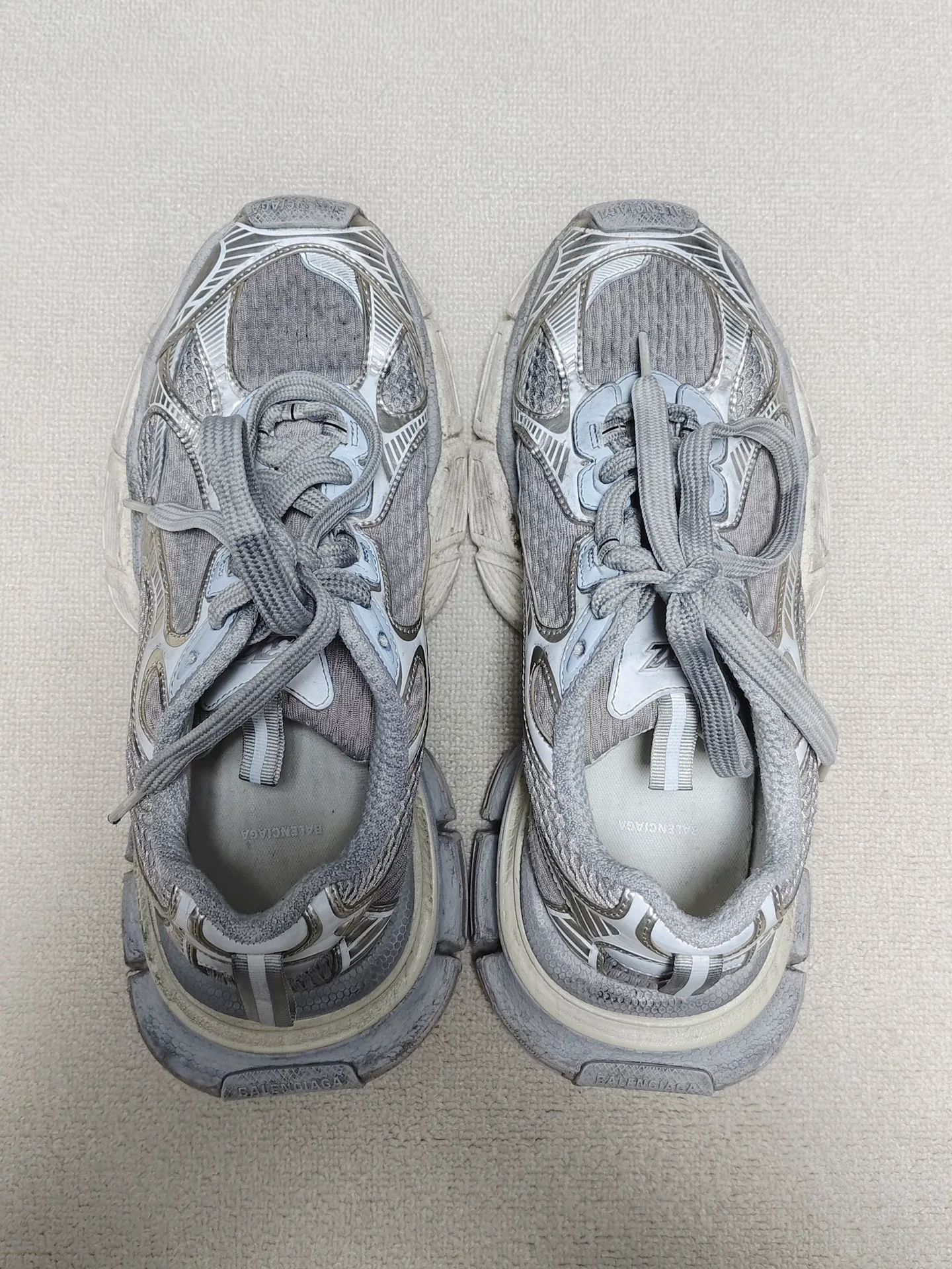 Balenciaga 3XL Low-Top Vintage Sneakers — detail