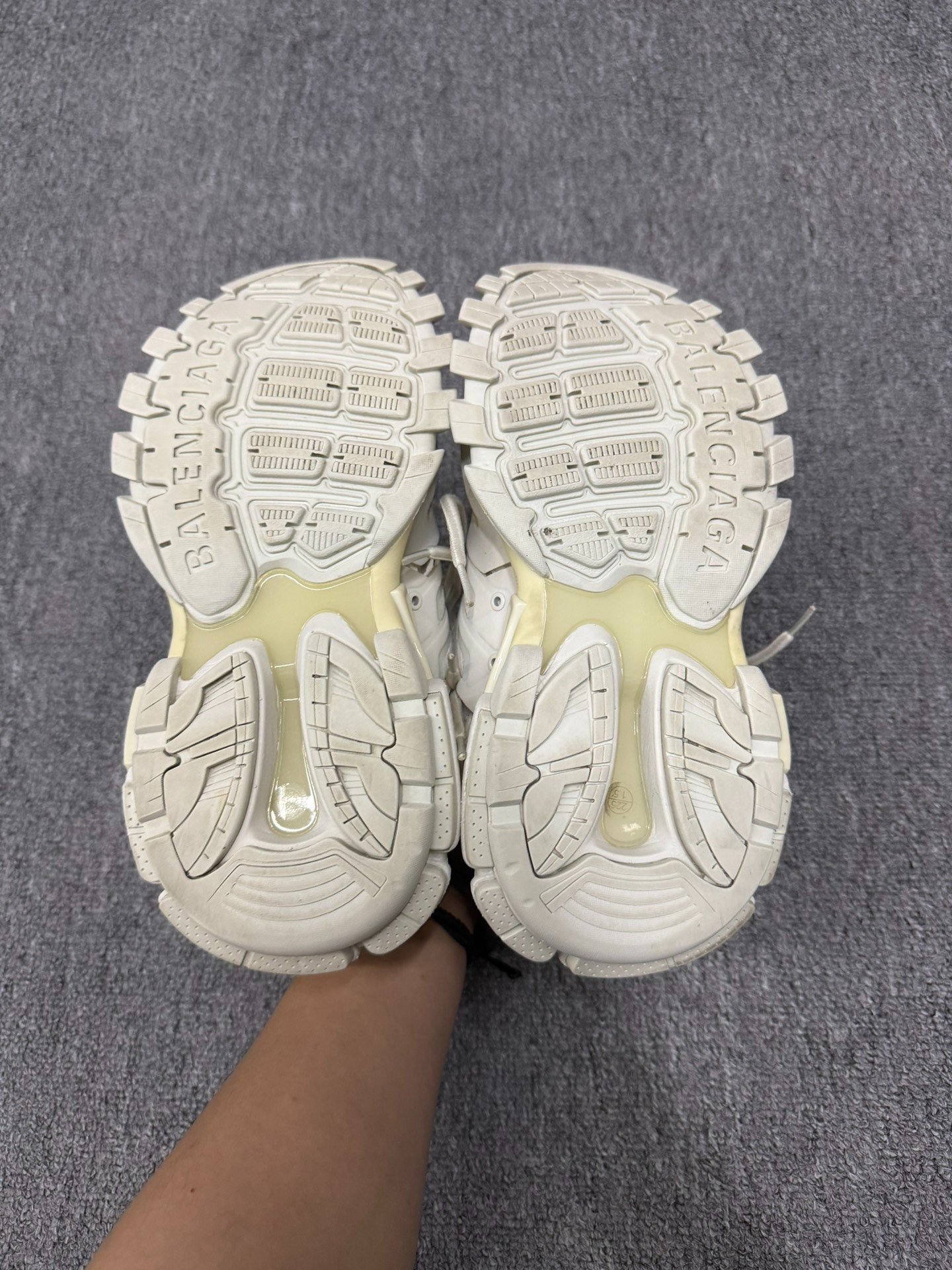 Balenciaga Track 1.0 White Size 35 — label
