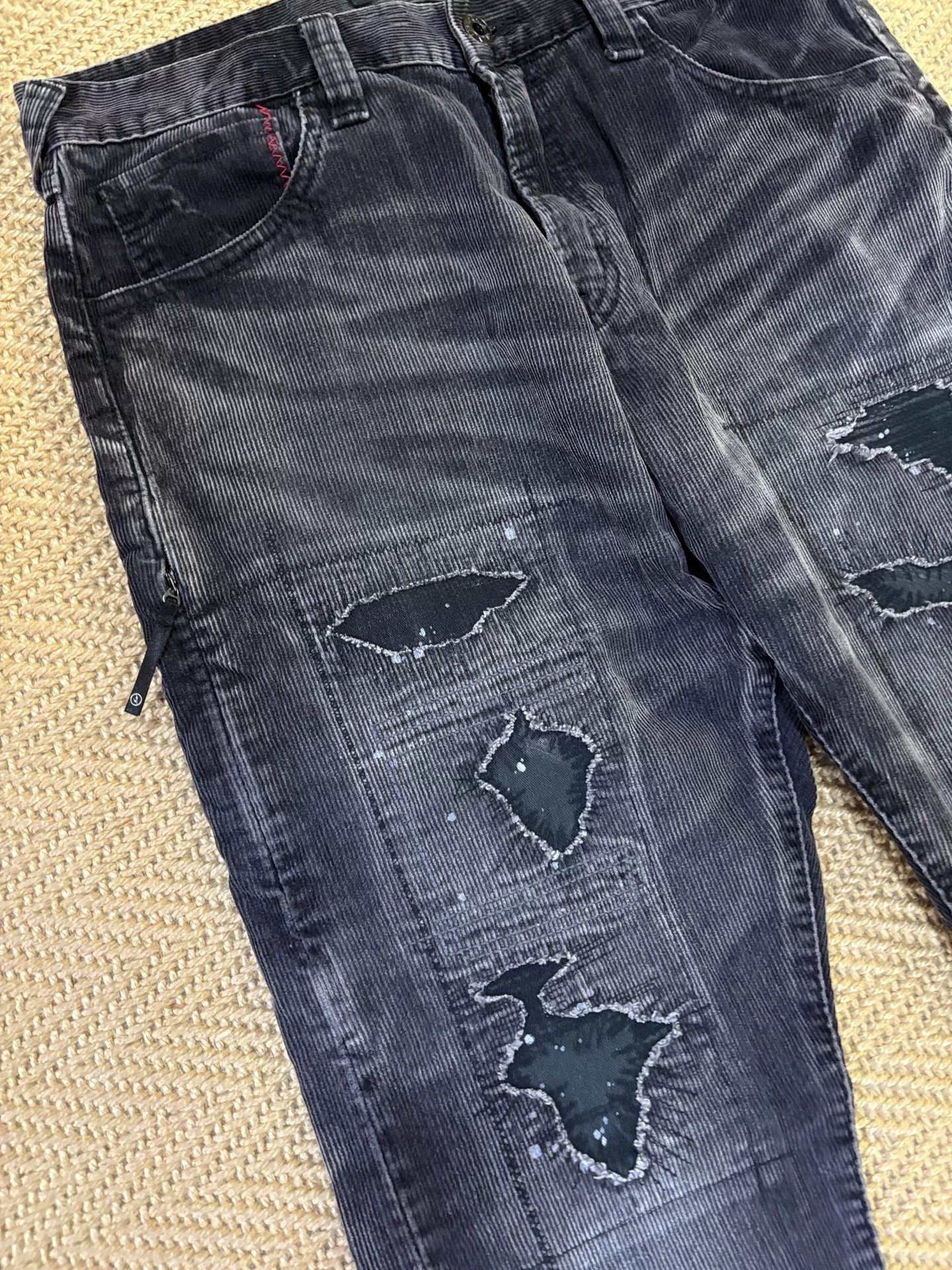 Vanquish & Fragment Corduroy Washed Pants — label