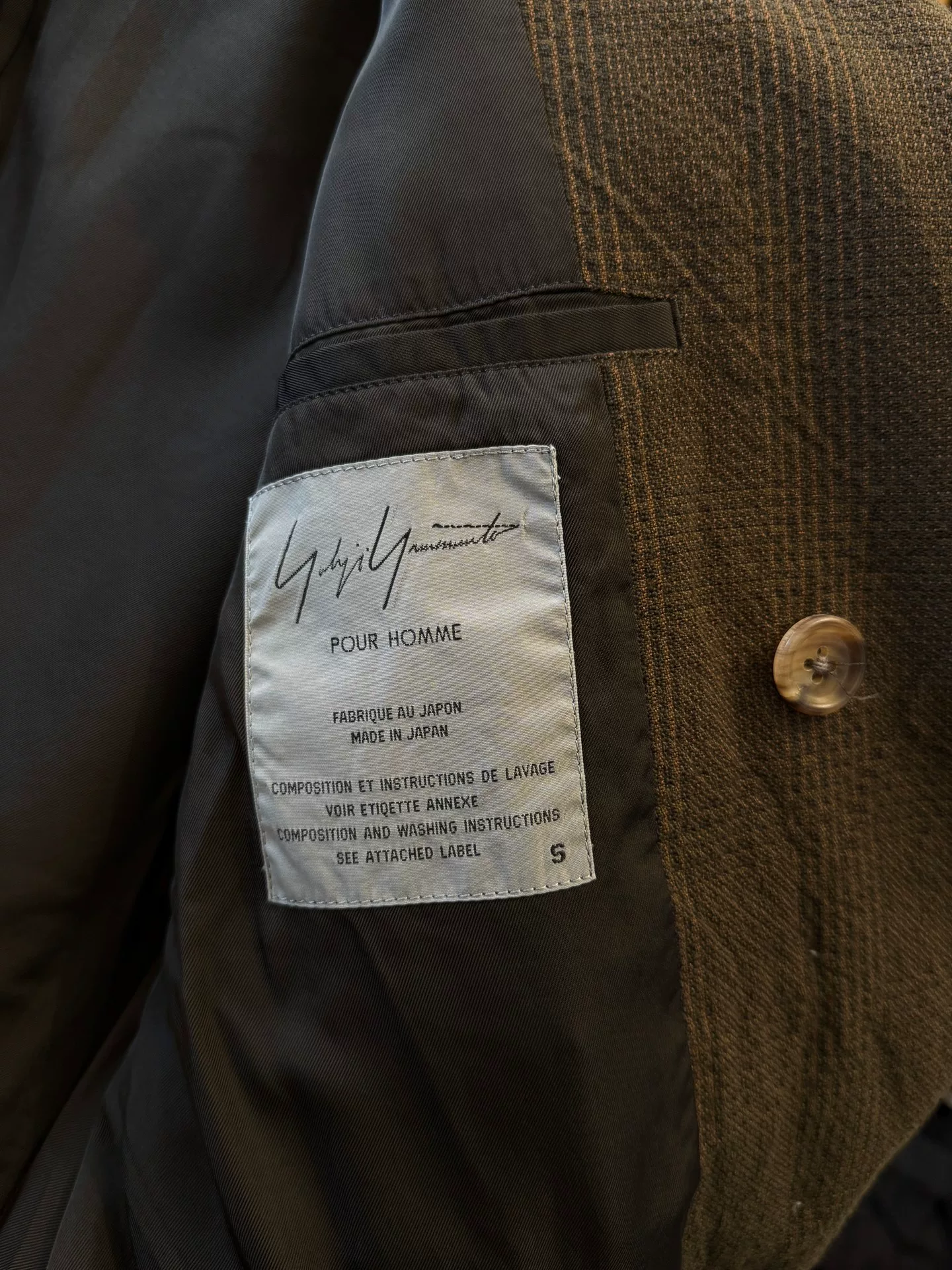 Yohji Yamamoto 96AW Double-Breasted Blazer — detail