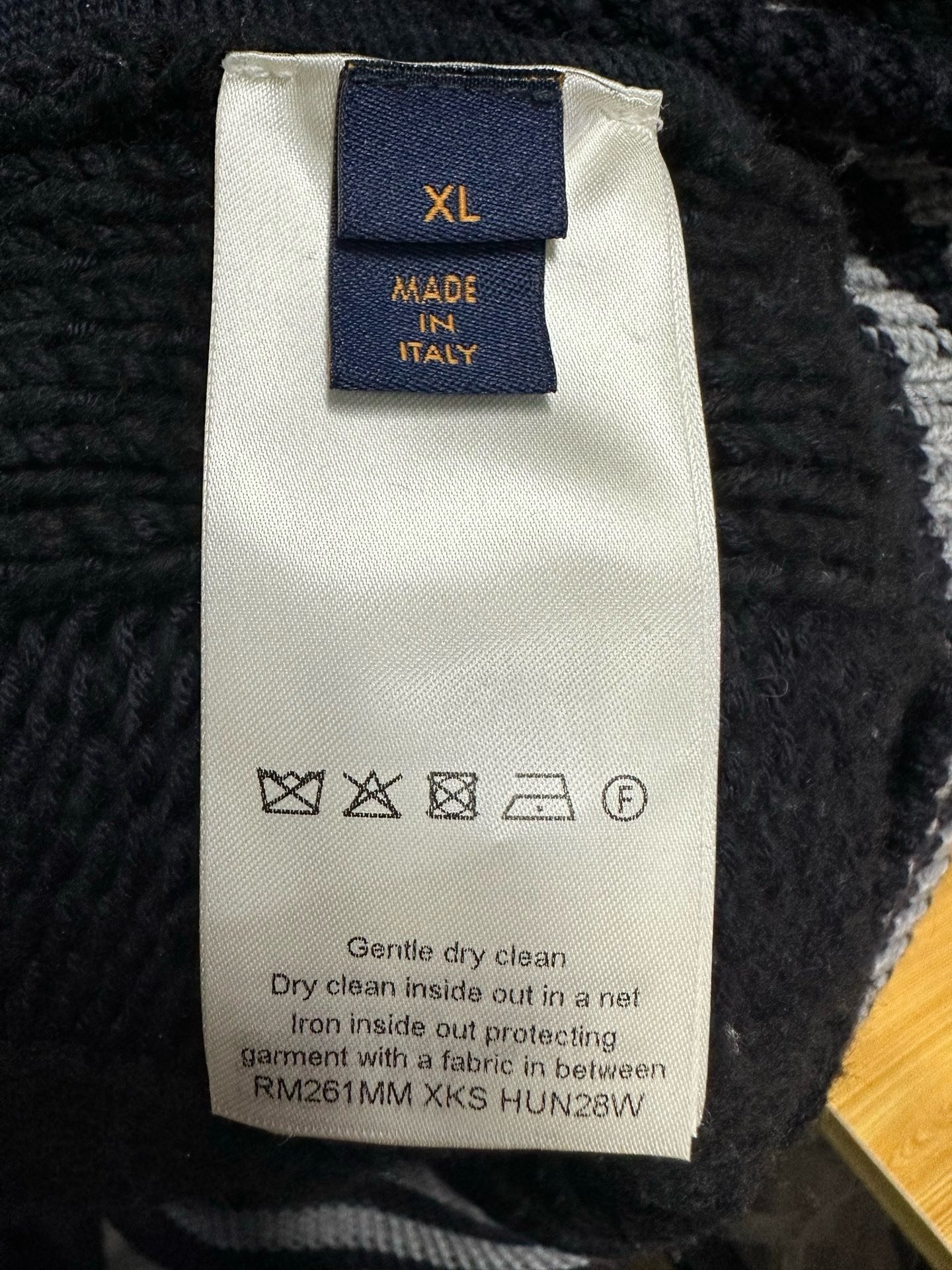 Louis Vuitton FW25 Knit Collar Sweater — label