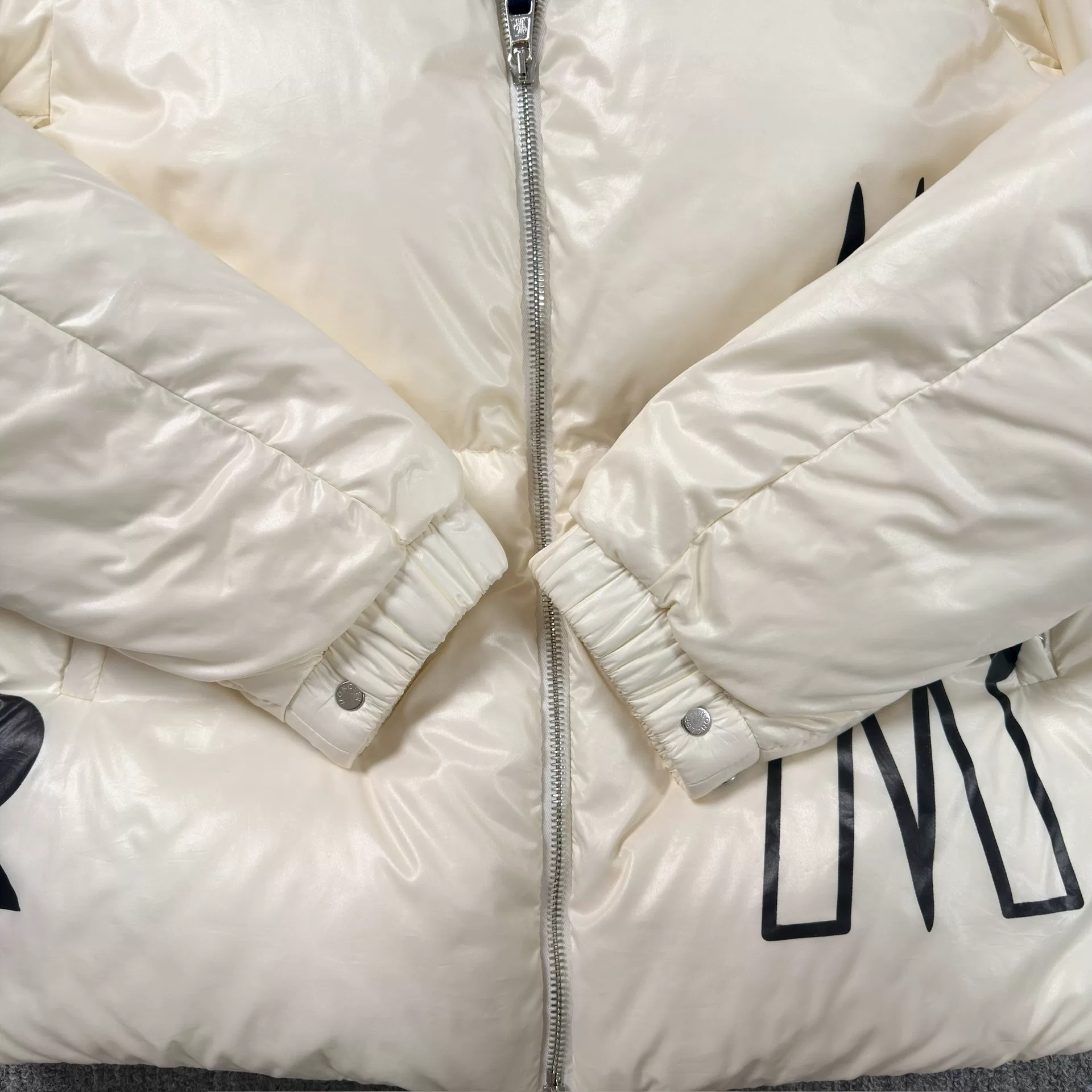 Moncler White Logo Short Puffer Jacket — detail