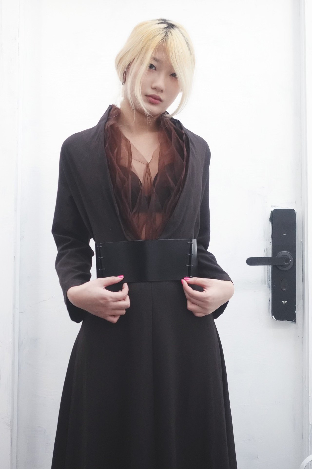 Ann Demeulemeester Black Leather Waist Cincher — front