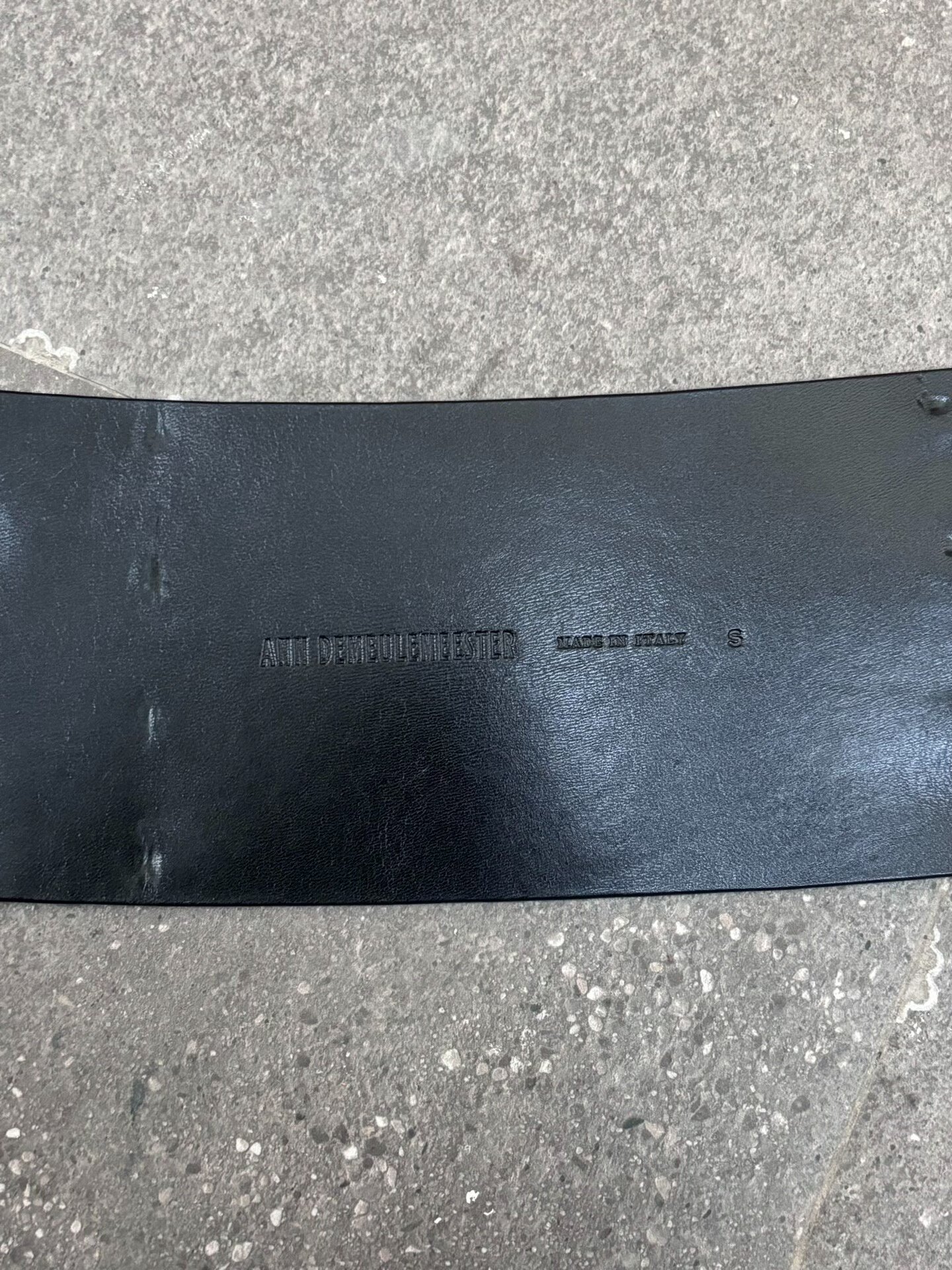 Ann Demeulemeester Black Leather Waist Cincher — label