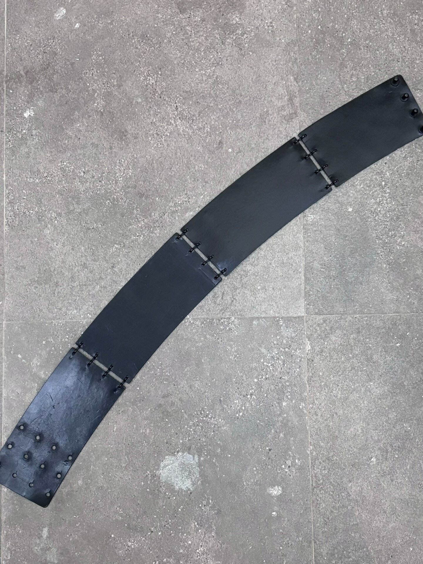 Ann Demeulemeester Black Leather Waist Cincher — detail