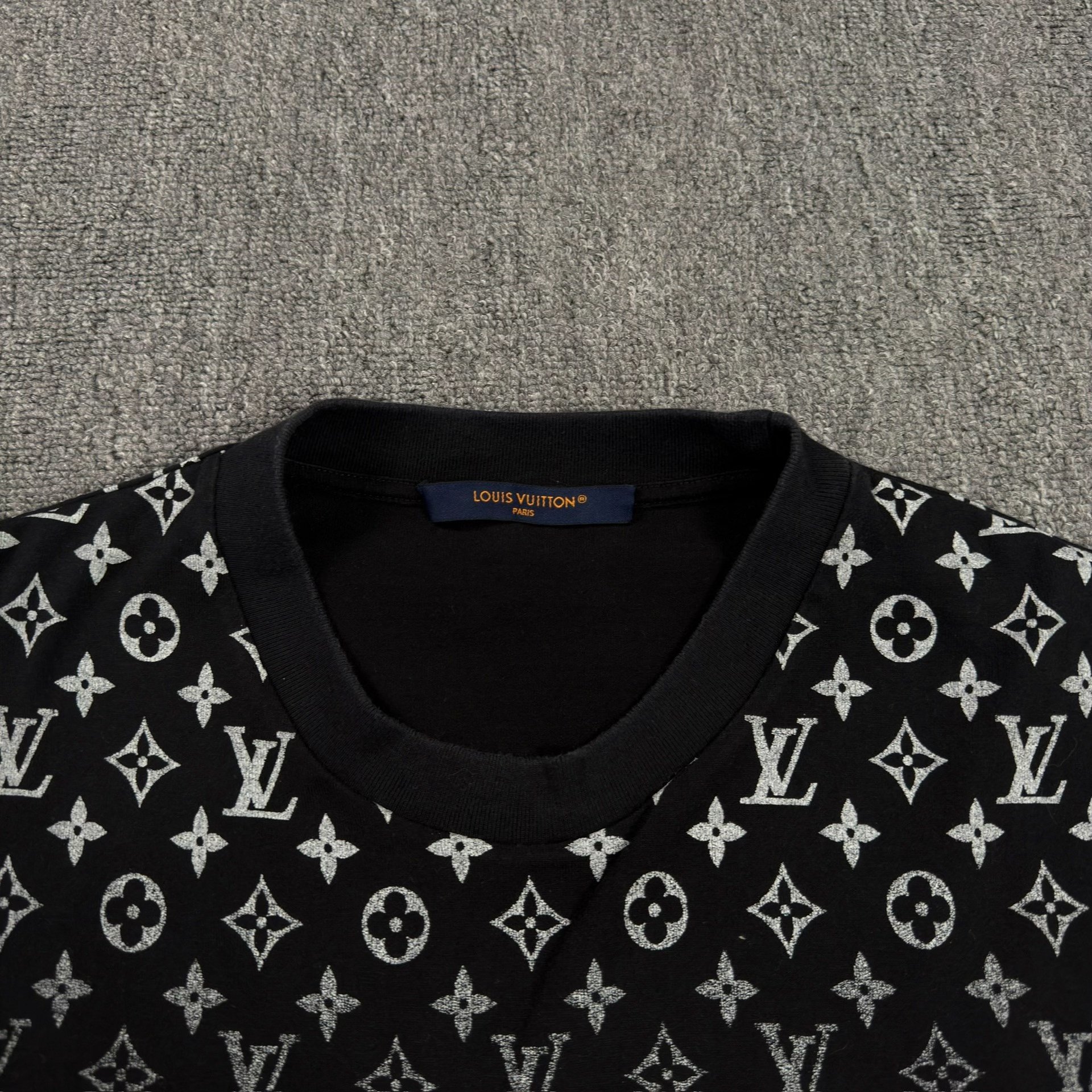 Louis Vuitton Gradient Monogram Black Shirt — detail