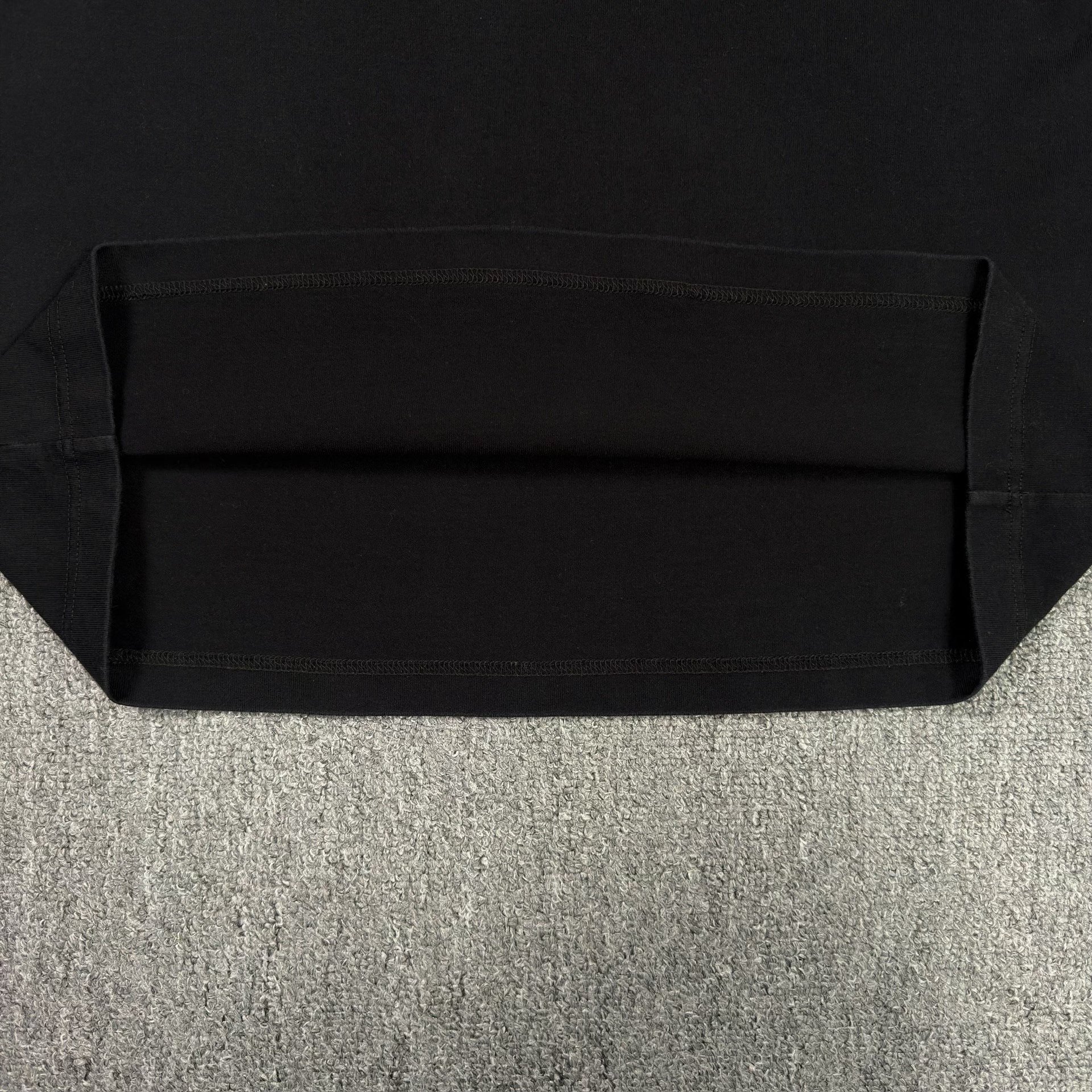 Louis Vuitton Gradient Monogram Black Shirt — label