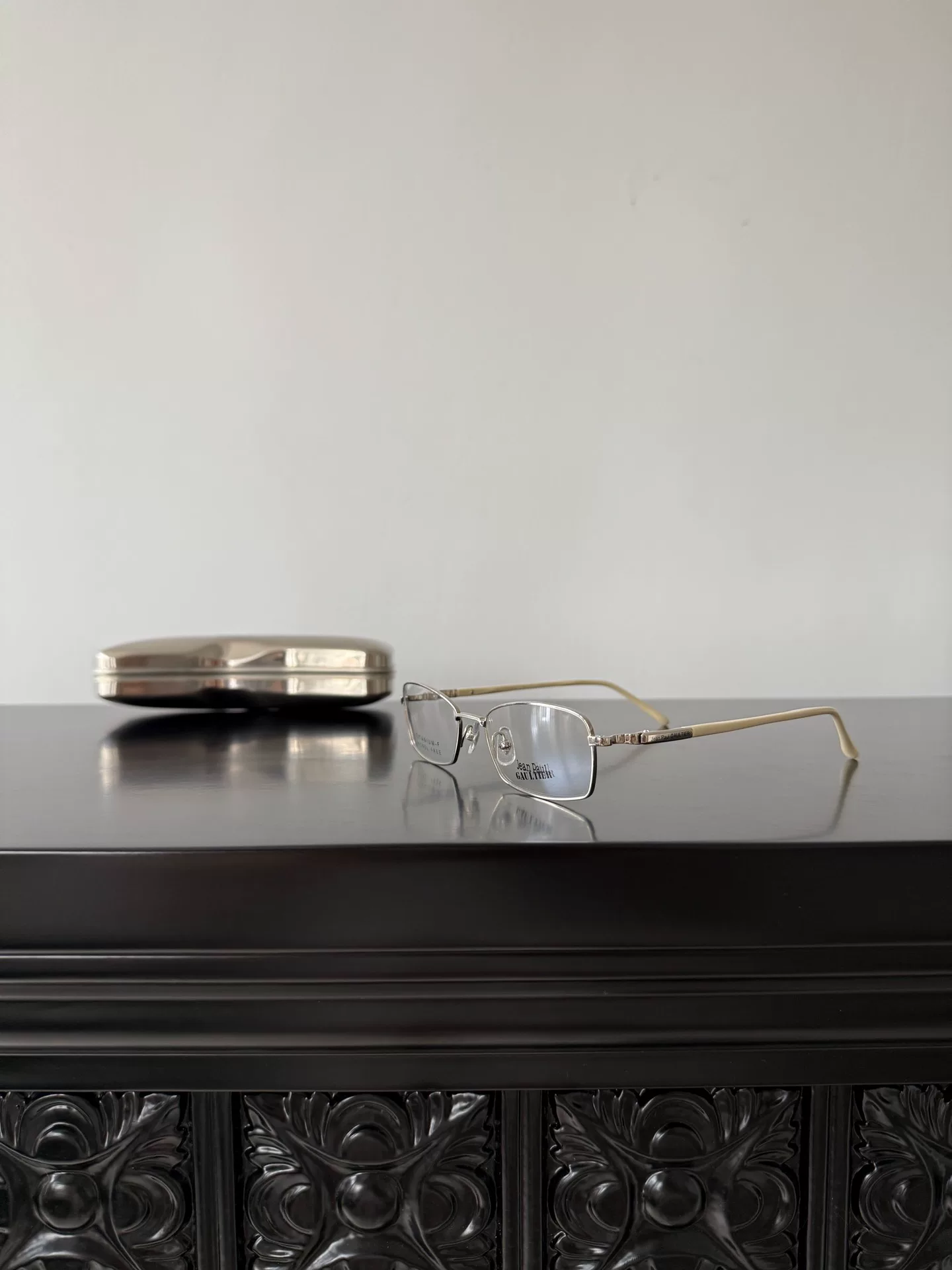 Jean Paul Gaultier JPG Futuristic Tech Glasses — detail