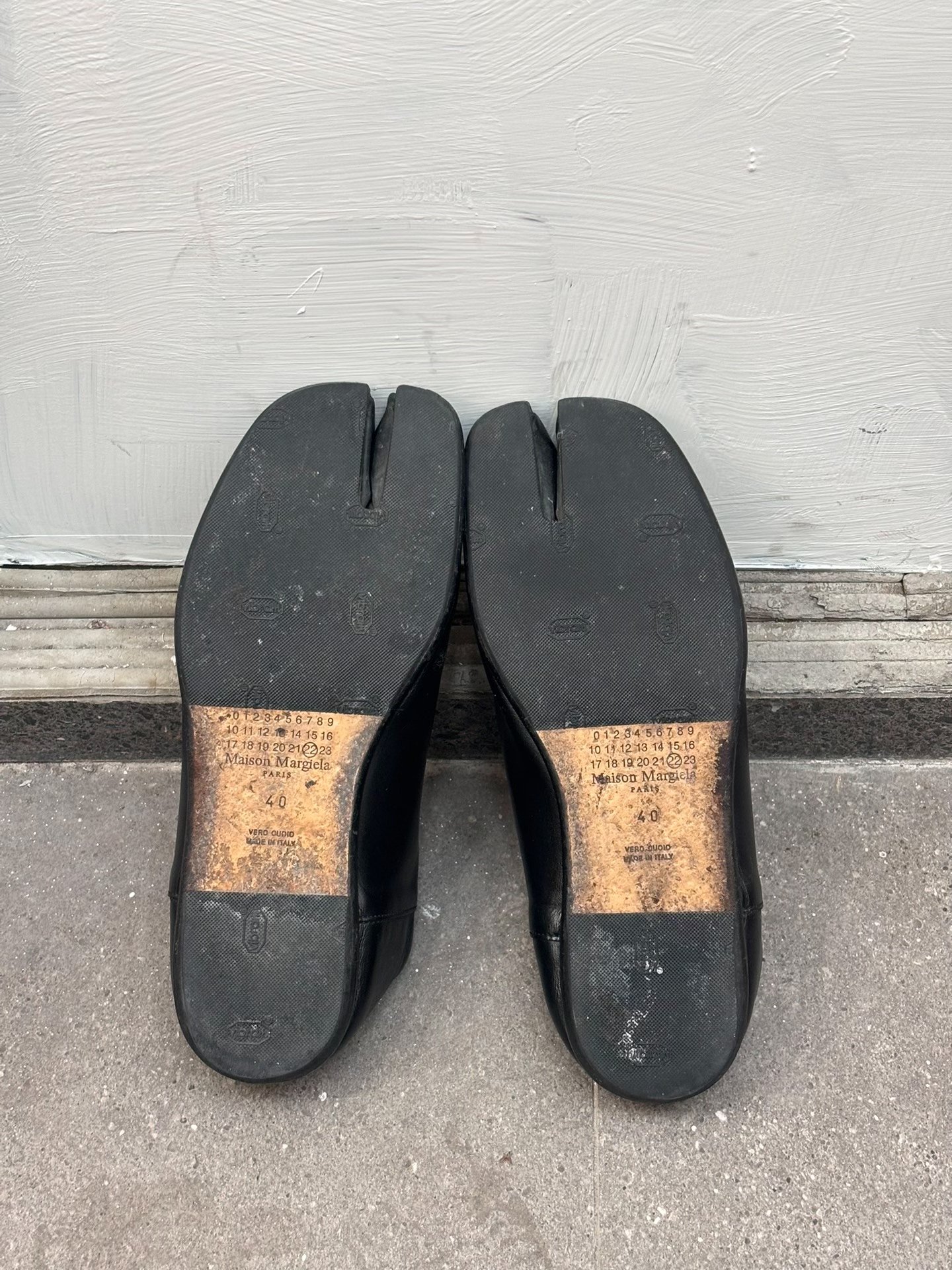 Maison Margiela Tabi Split-Toe Mules — label