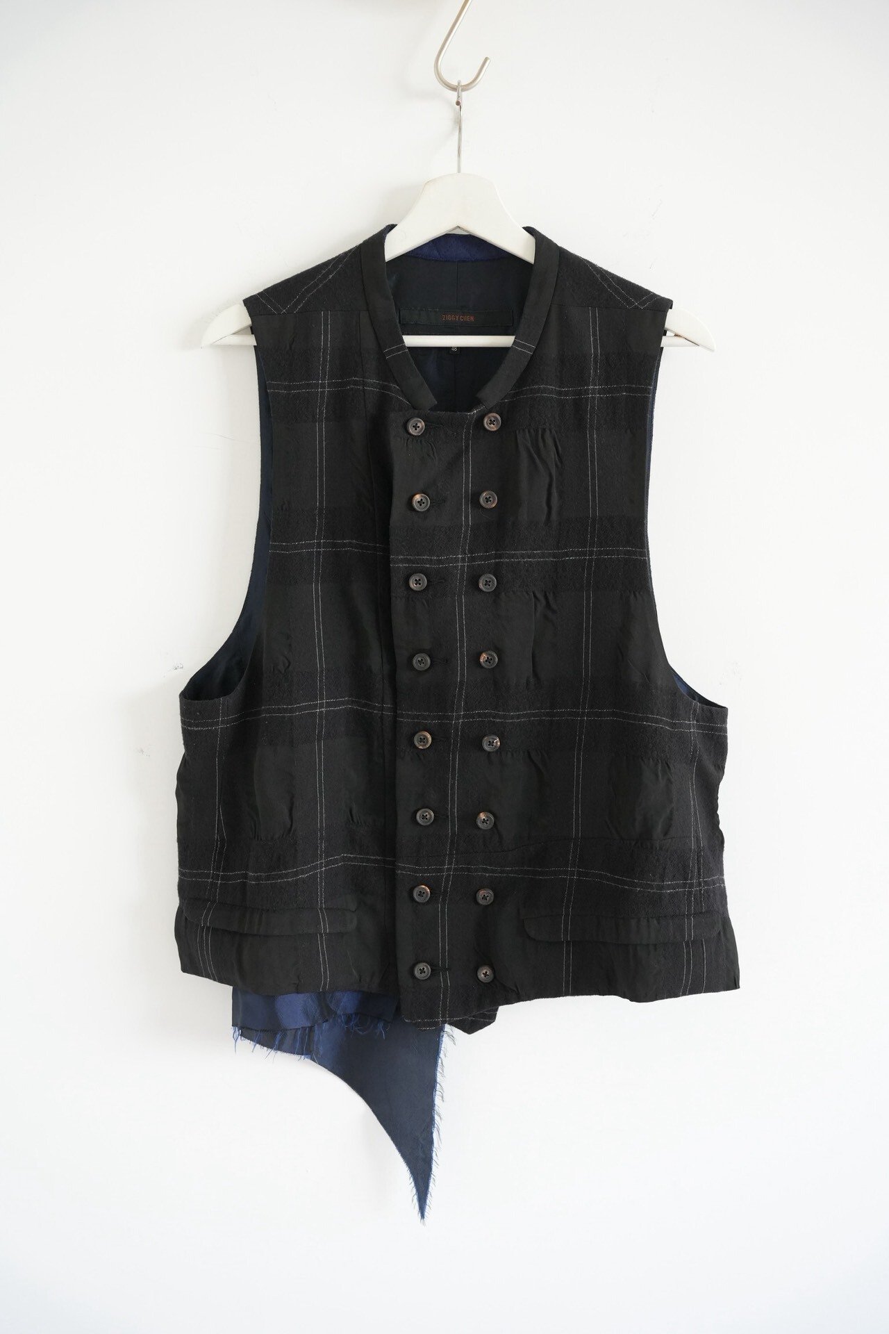 Ziggy Chen 20aw Asymmetric Plaid Vest — front