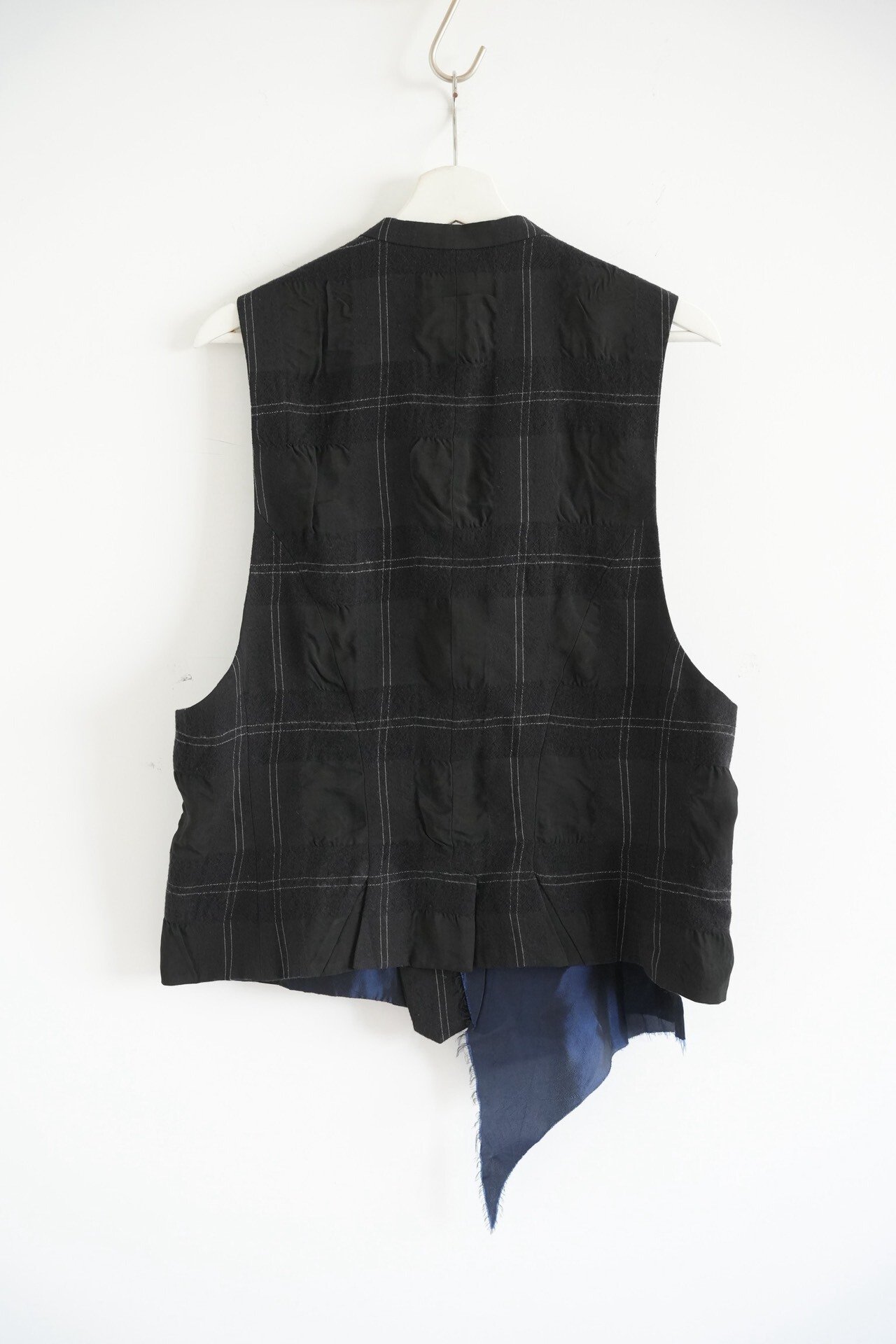 Ziggy Chen 20aw Asymmetric Plaid Vest — detail